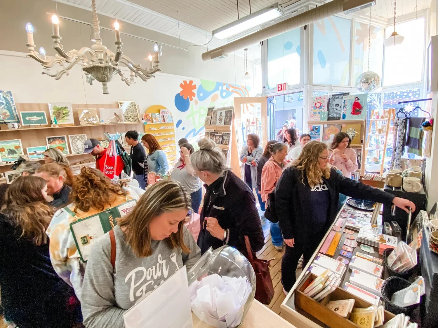 Book+Fair+Attendees+inside+Clutch+Collective+in+Marietta+Ohio.webp