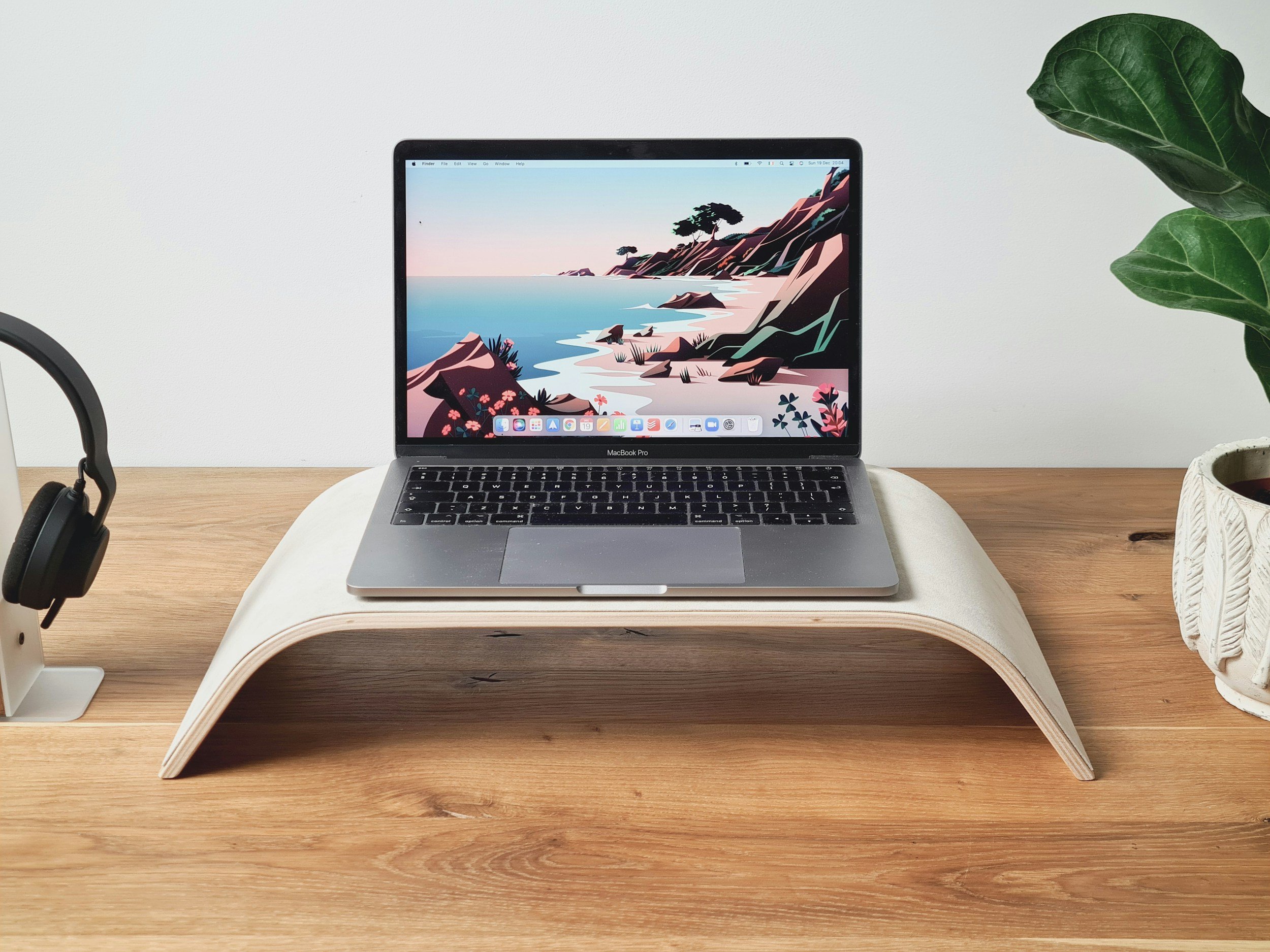What to Expect When You Hire a Web Designer (From Start to Launch)