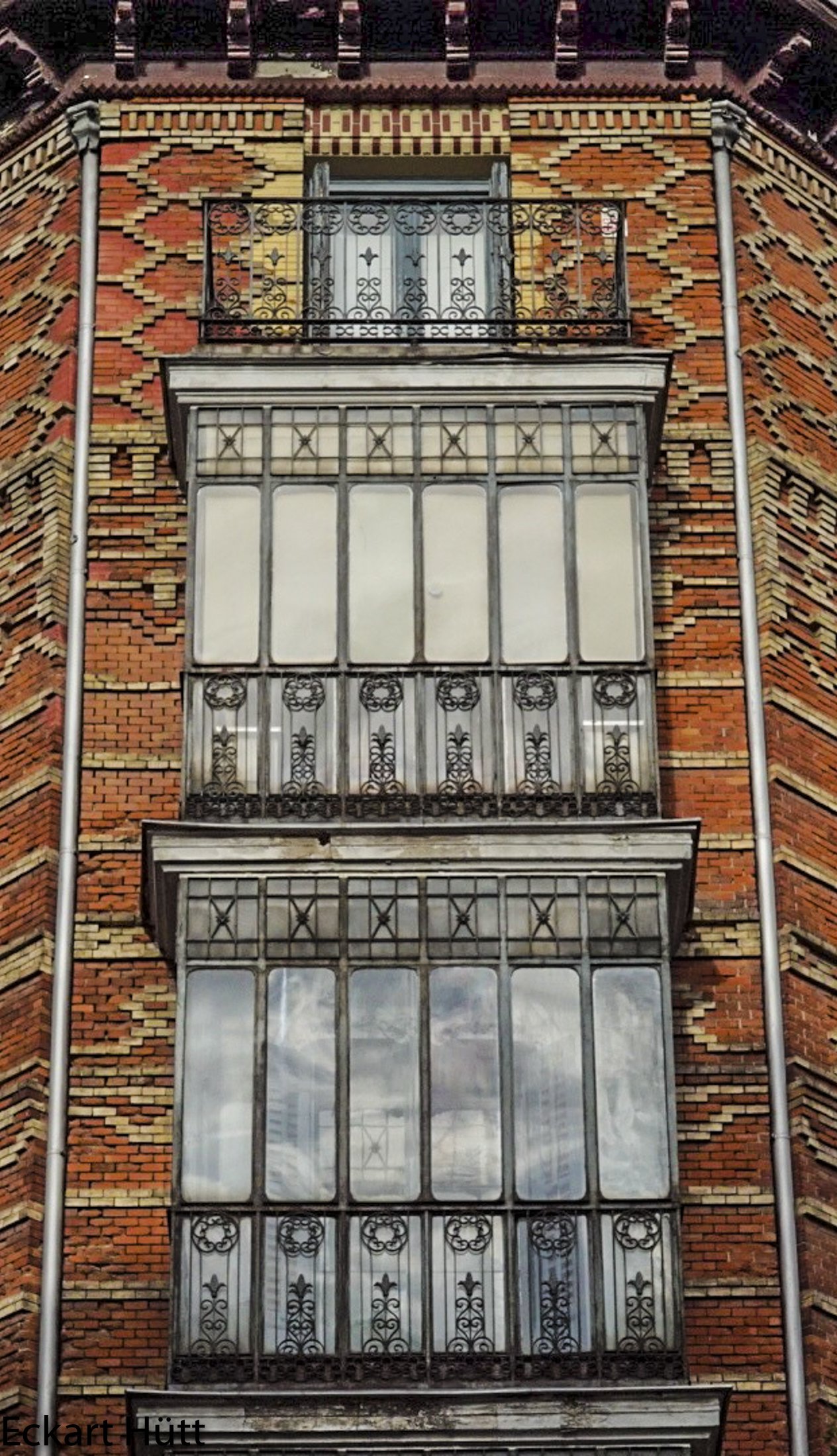 Builduing 12-00342.jpeg