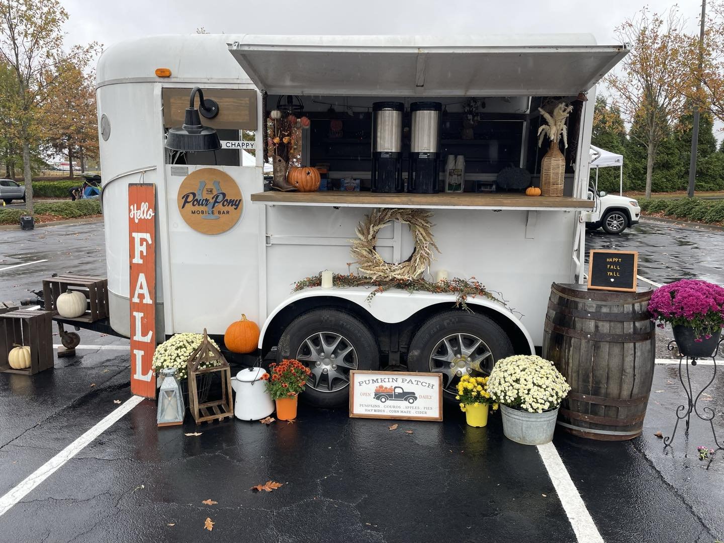 Happy Thanksgiving to our friends and clients. We are so grateful for YOU!! Enjoy the day with your loved ones! 

#bartendingservices #FallEvents #partyplanning #eventstyling #eventdecor #AtlantaEvents #MobileBar #eventinspo