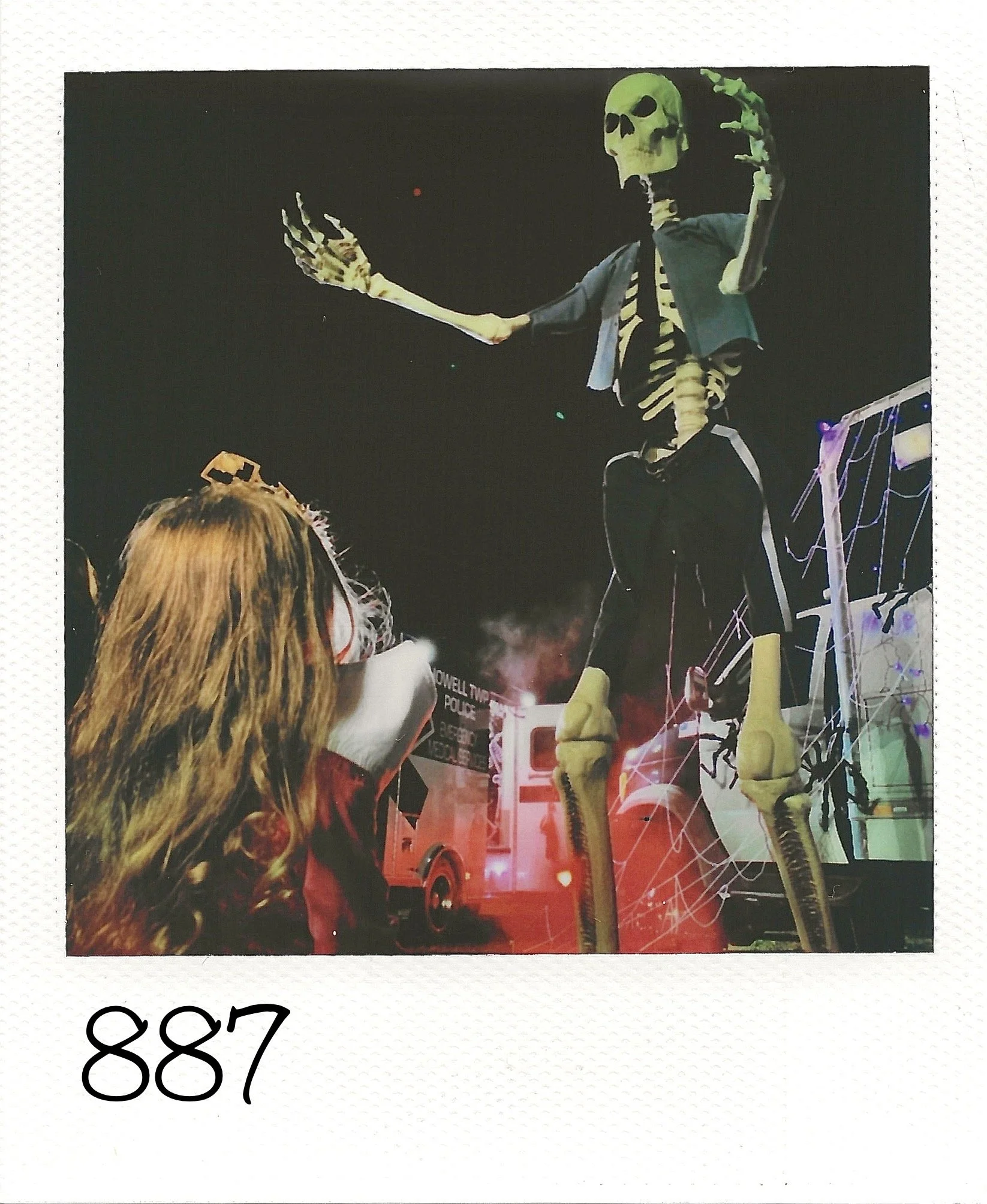 887_0.jpg