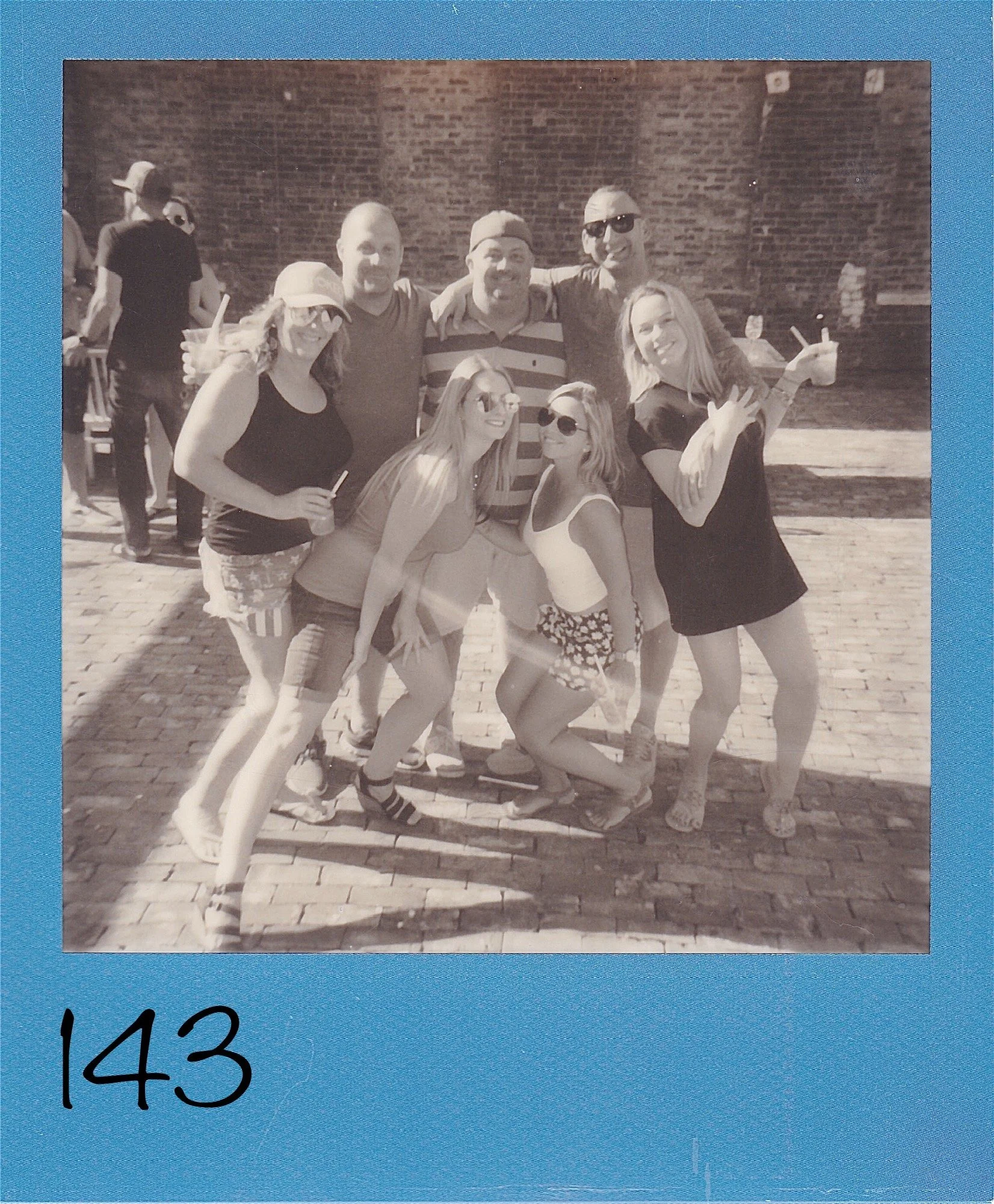 143.jpg