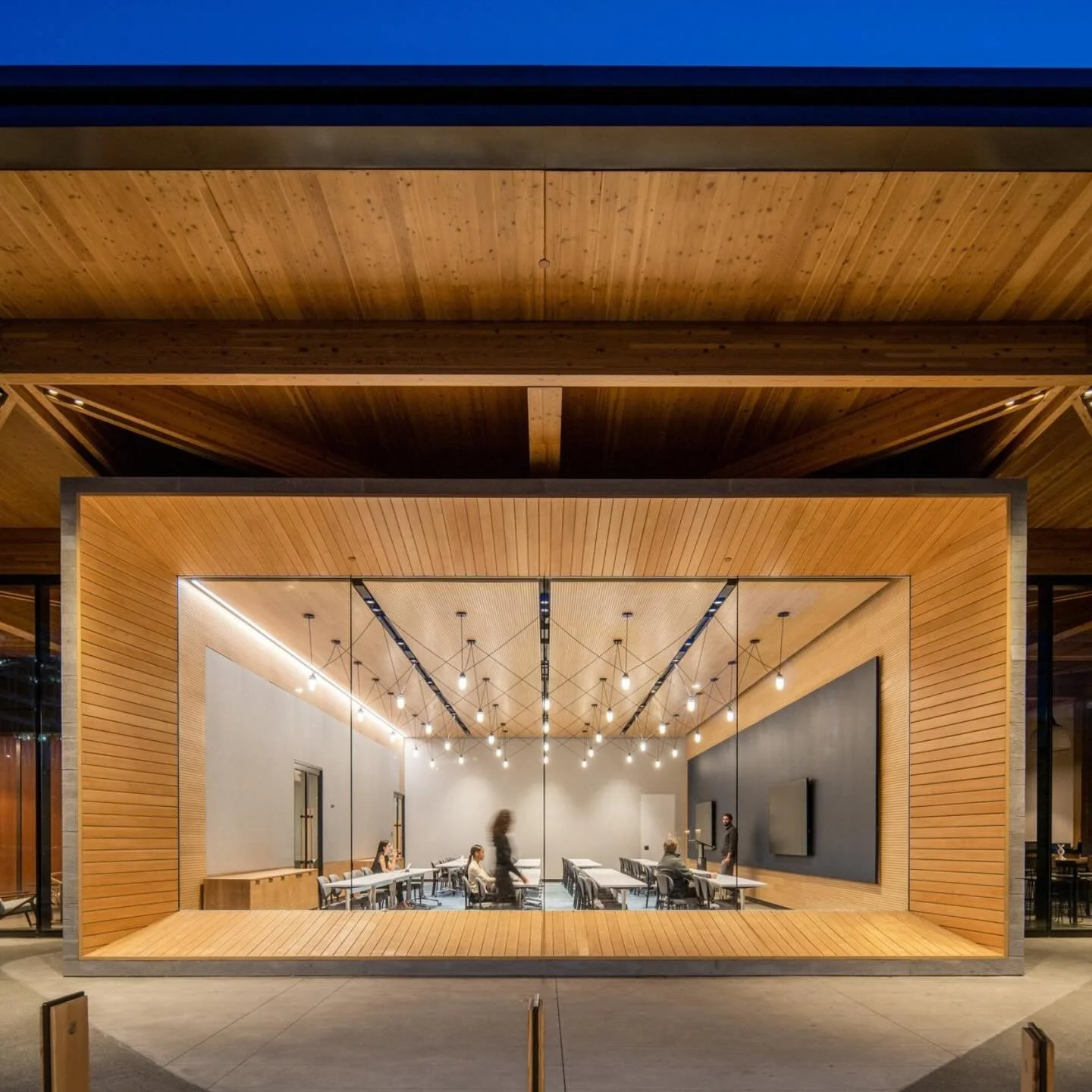 From morning coffee to evening gatherings, we&rsquo;re designed to move with the day 🌲🌊
Join us at Timber+Tide for seasonal menus, thoughtful hospitality, and inviting spaces to work, connect, and recharge.