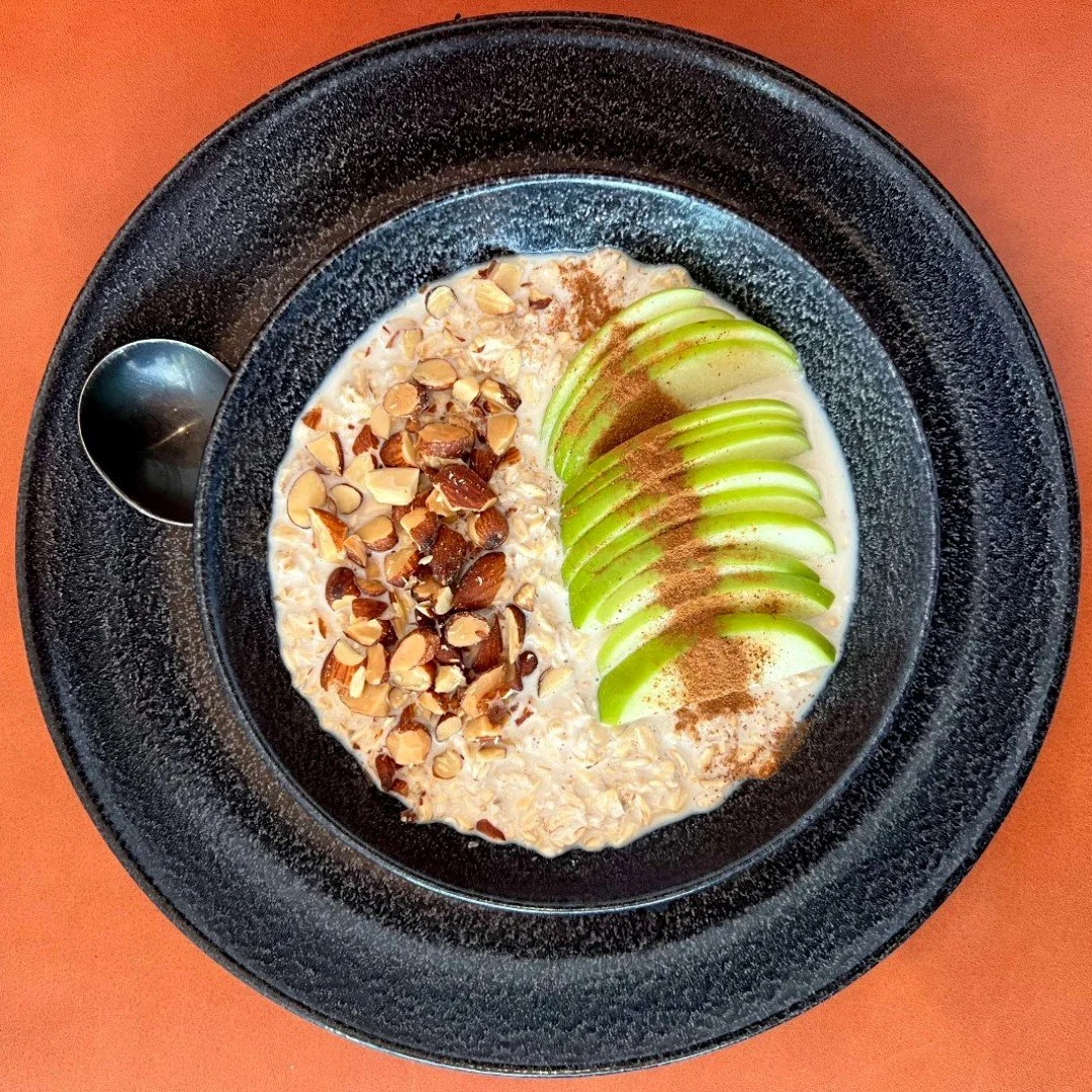 NEW on the menu and made for making your morning a little better🍎☀️Get your apple a day in with our Apple Almond Muesli, spiced Granny Smith apples, Capay Valley smoked almonds, maple syrup, and almond milk.