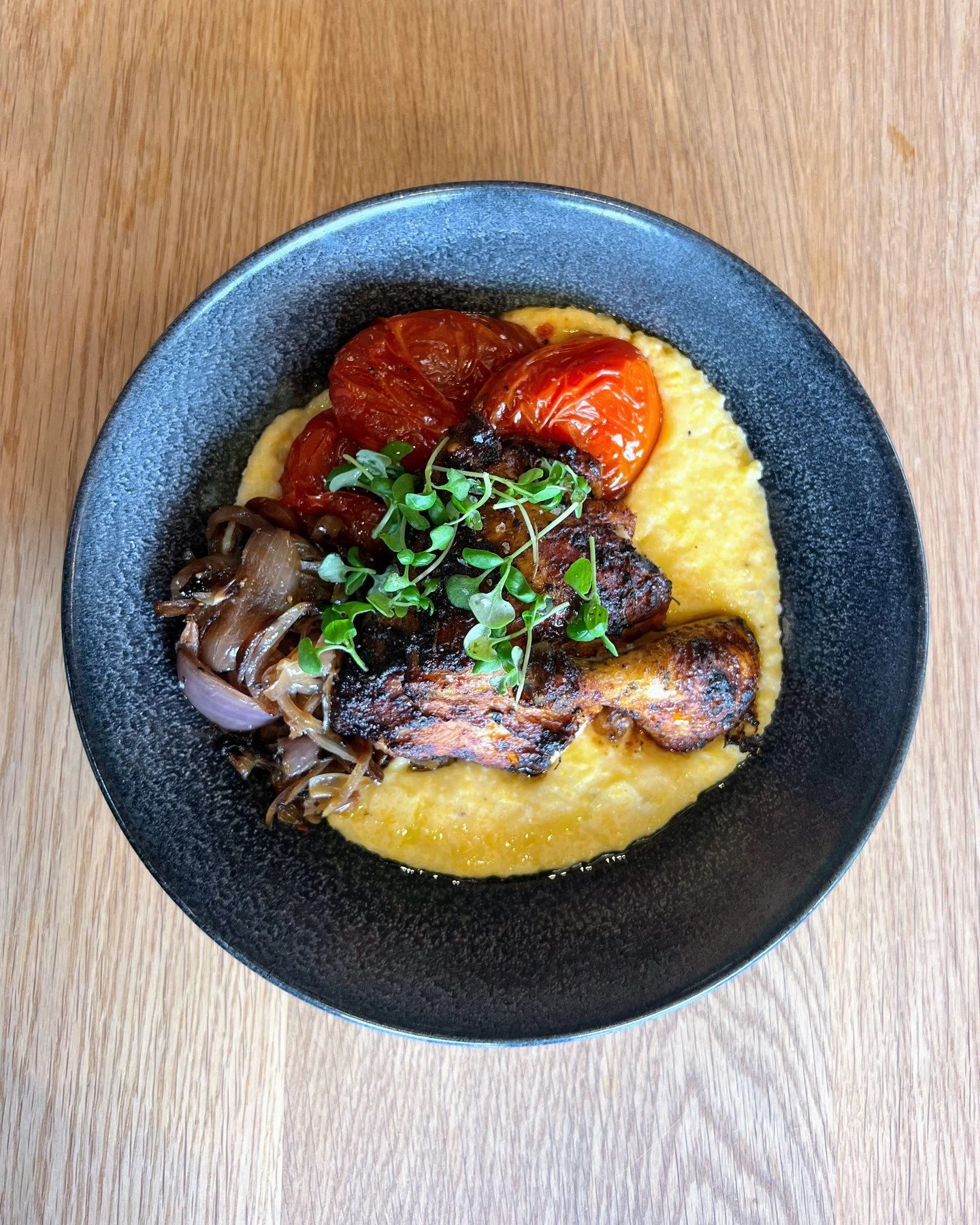 🌉 Starting Thursday, upgrade your lunch with will a special three course menu:

start with your choice of crisp greens or classic caesar 
lean into something comforting like harissa roasted chicken with creamy polenta or keep it vibrant with our spi