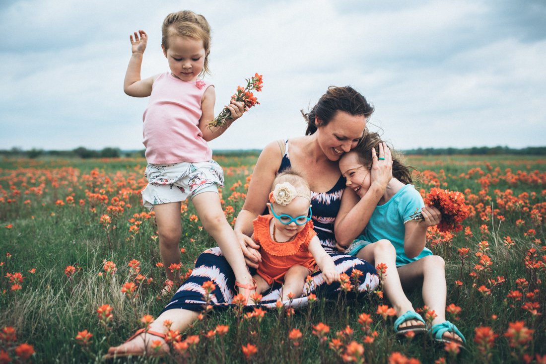 Oklahoma lifestyle family photographer wildflower mini session 
