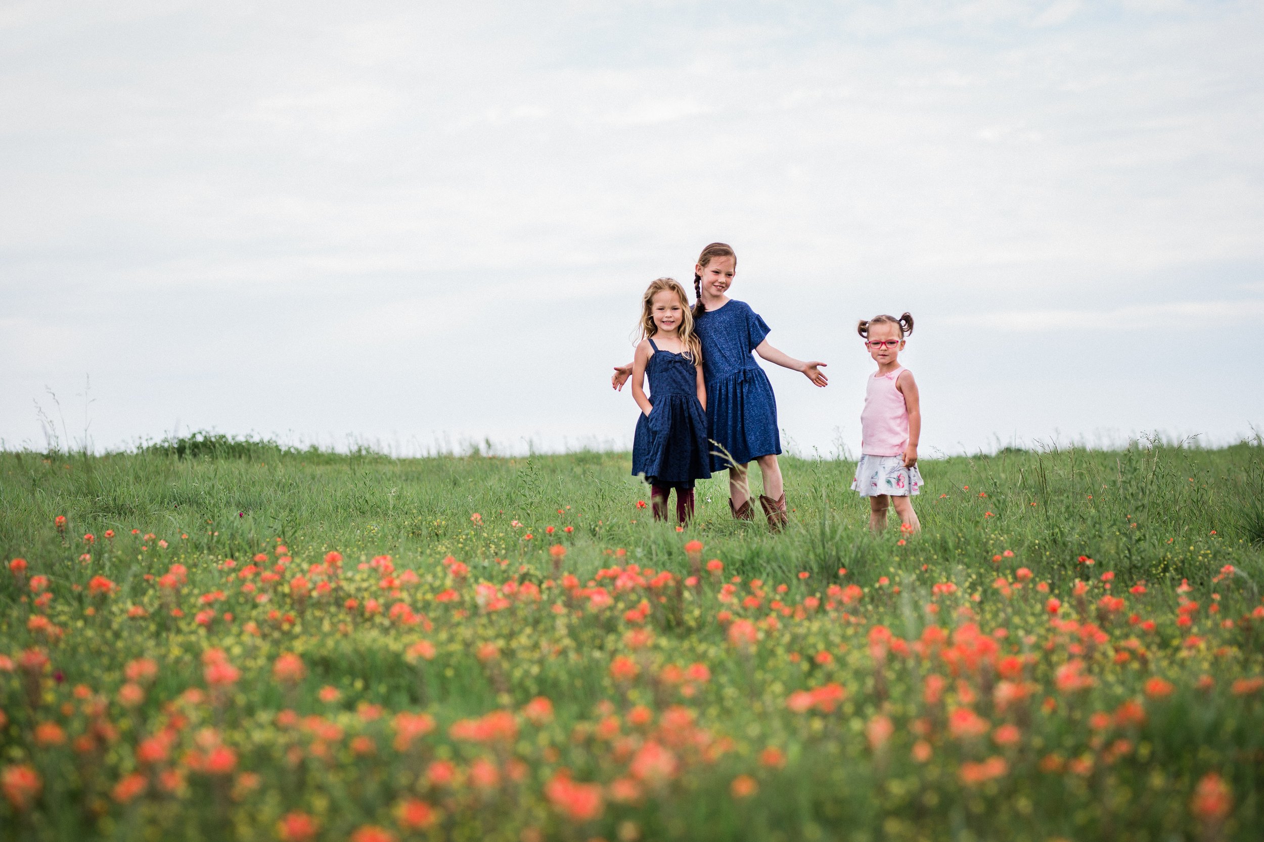 Oklahoma lifestyle family photographer wildflower mini session 