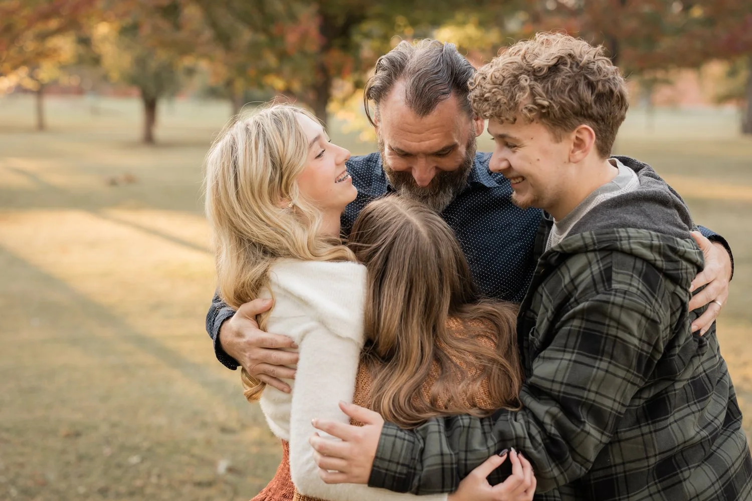 dad with teenage kids photo ideas