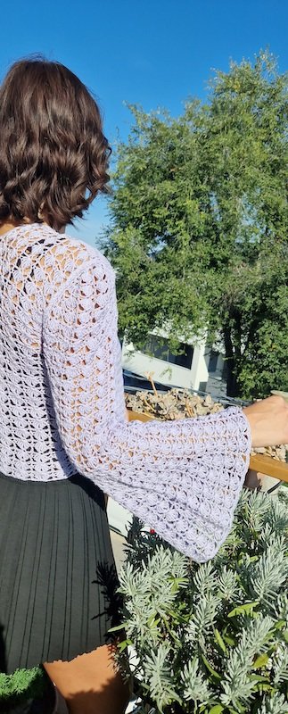 CALL FOR TESTERS: @yarns_design is looking for crochets to test a new  pullover pattern, the Alba Lace Sweater. Swipe for more details and