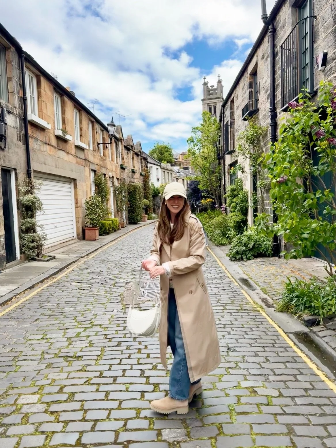 A few slow moments in Stockbridge. Edinburgh has such a timeless charm.✨

Cobblestone streets, cozy bookshops, pastries between views, and an outfit built for all of the Scottish weather conditions (not pictured, but very real!!). 

Wearing:
Trench @