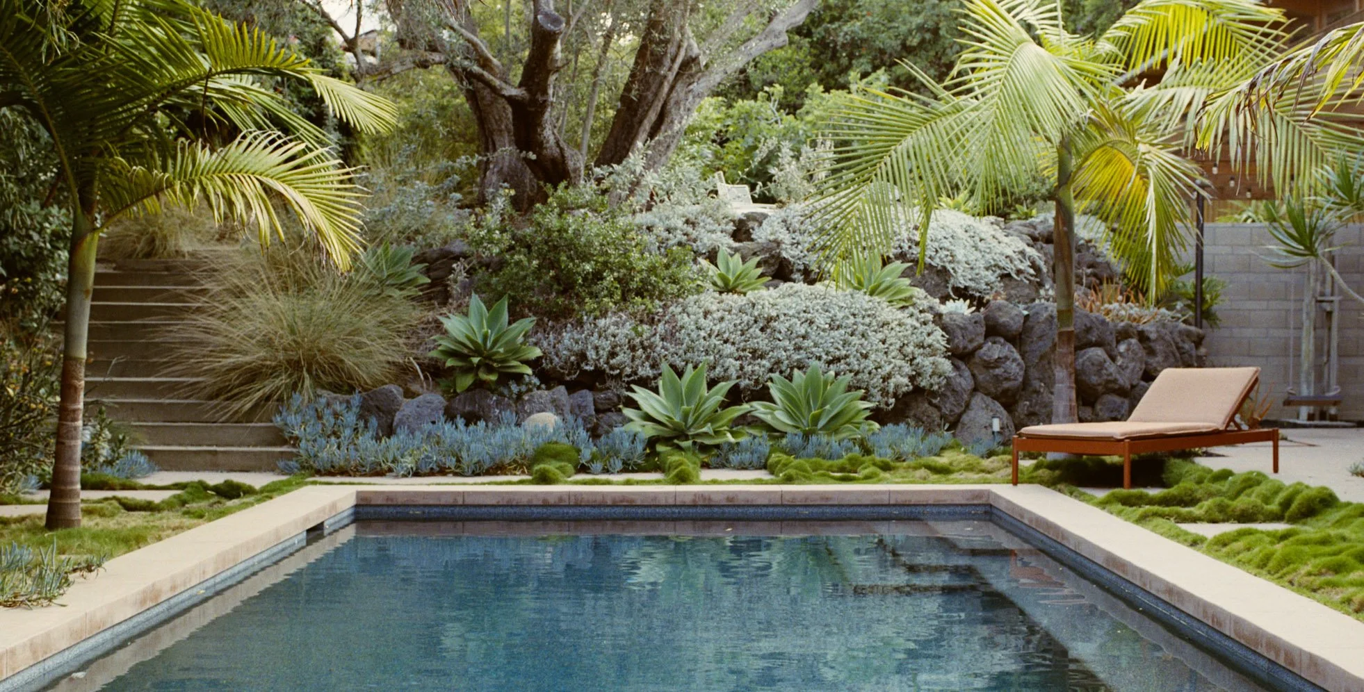 La Cresta Home Page.jpg