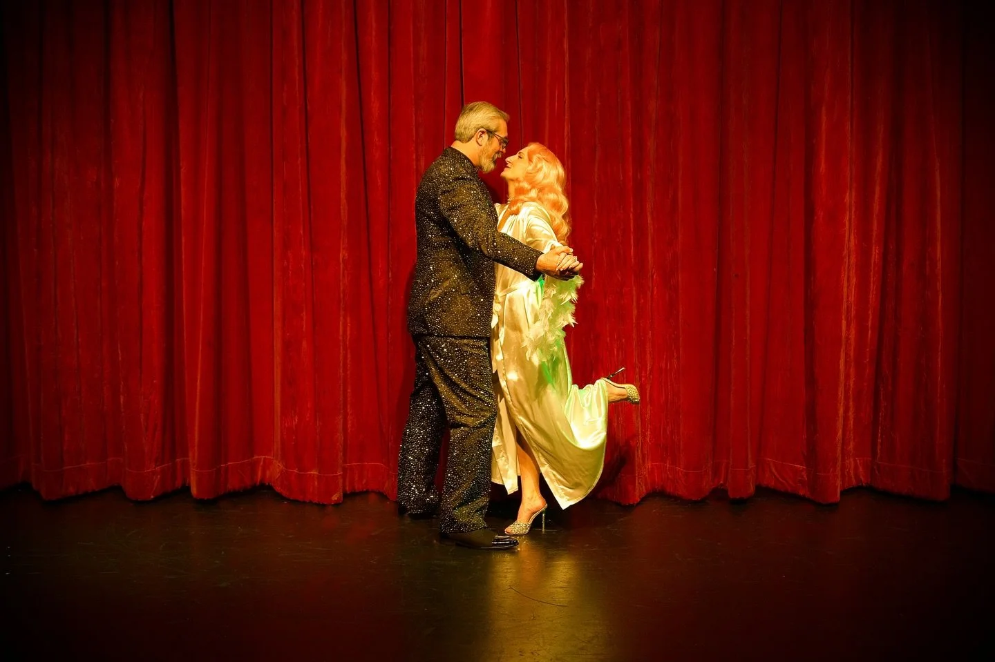 Burlesque wedding show! 4/18 @crackfoxstl 
https://www.thecrackfox.com/event-details/happily-eevee-after
Photo by @camera_dan_