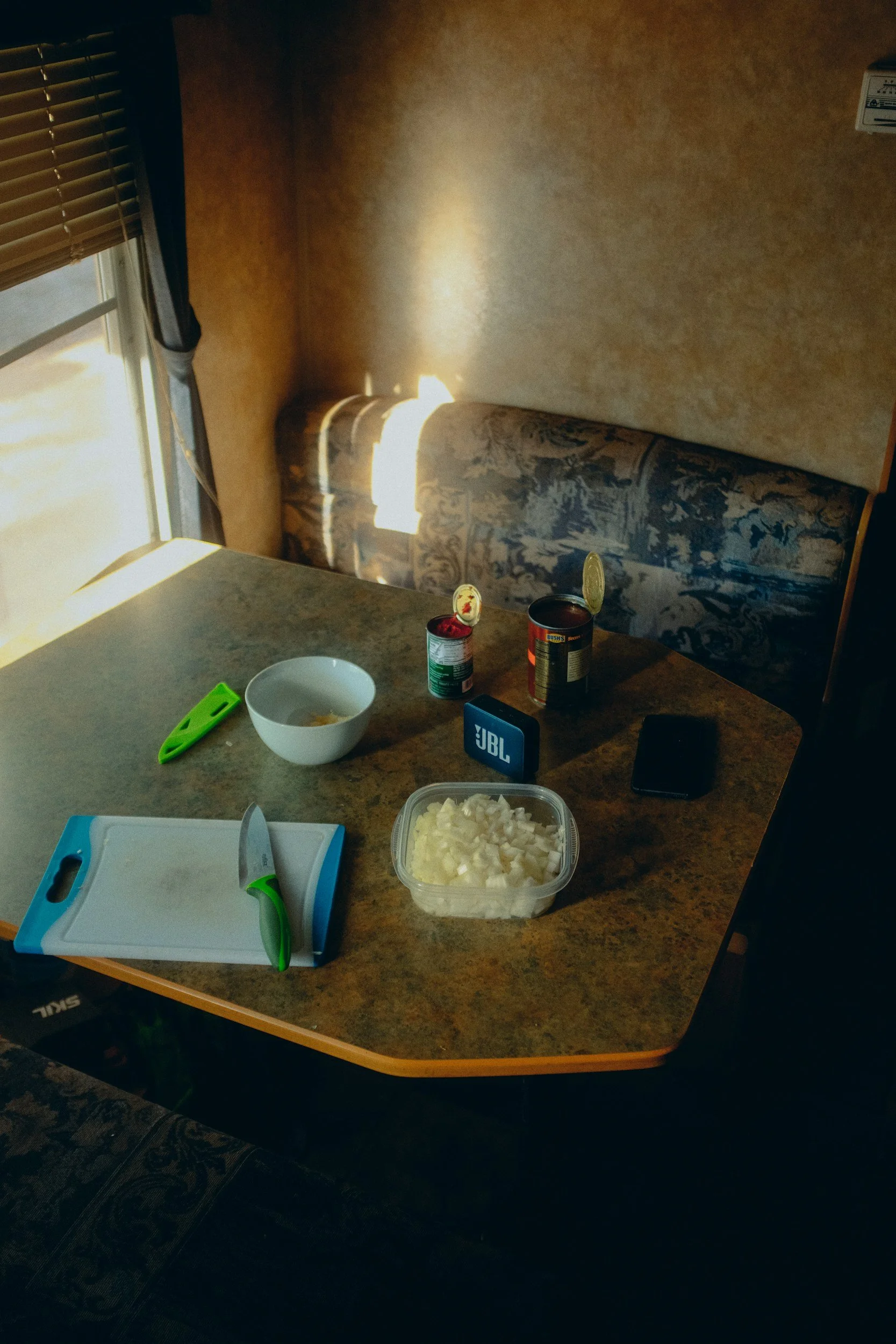 Cooking Hacks for RV Living: Tasty Meals on the Go