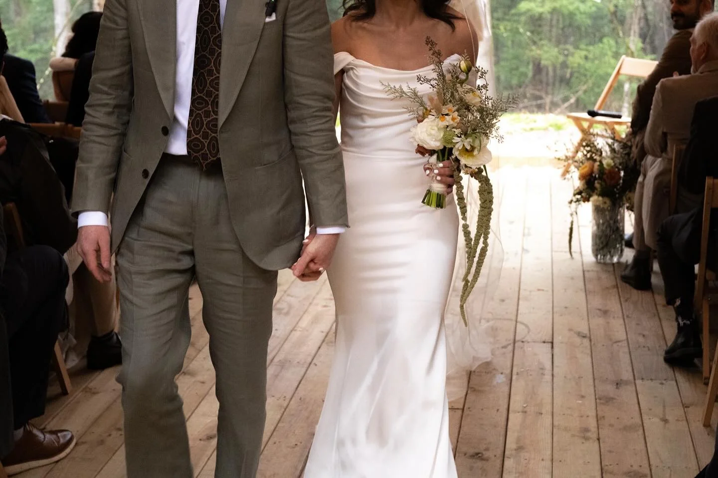 We love an April wedding and these two made it beyond perfect. Nick and Emily brought all the love and filled every space with beauty and joy. ⚡️🤍⚡️
Friends and Neighbors, Stone Ridge, NY

@hillshore.photography