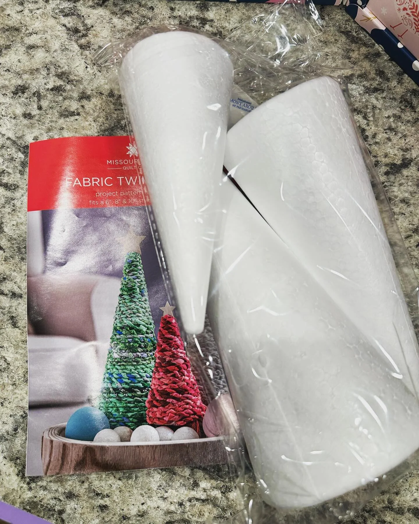 Quilters Advent Calendar - Day 5 - new project! I&rsquo;m in! 

@missouriquiltco #adventcalendar #quilt #missouriquiltco