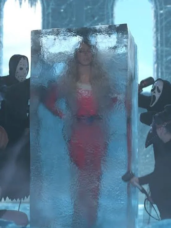 Guess who is defrosting..? #itsnearlytime #mariah #christmas2025 🧑&zwj;🎄💃