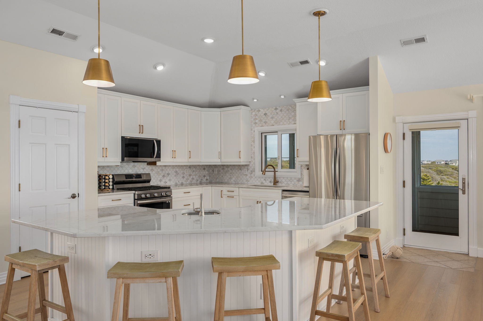 35-web-or-mls-611-Sea-Oats-TL-Kitchen-V2.jpg