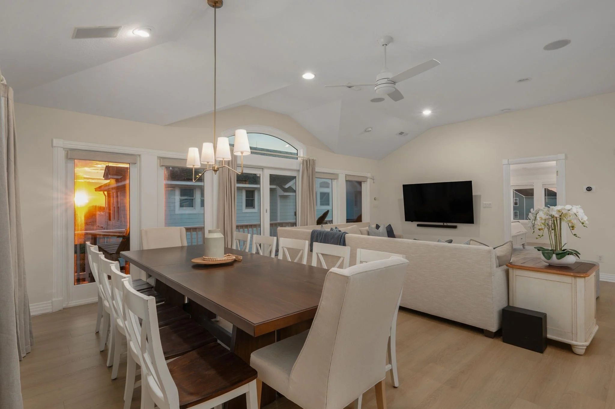 42-web-or-mls-611-Sea-Oats-TL-Dining-Sunrise-V2.jpg