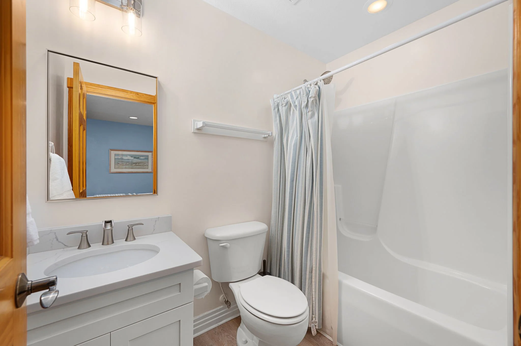 81-web-or-mls-611-Sea-Oats-ML-BR2-Private-Bath.jpg