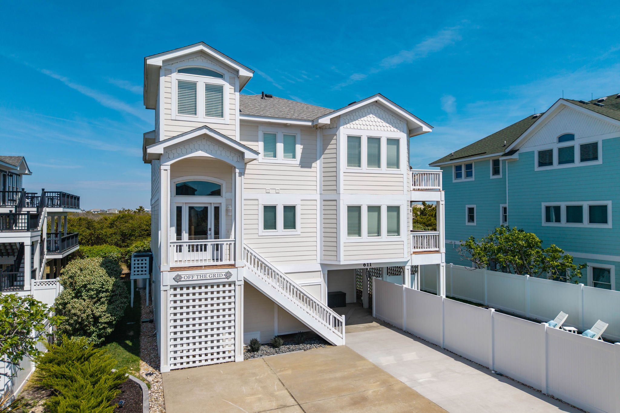 3-web-or-mls-611-Sea-Oats-Front-Exterior-V3.jpg