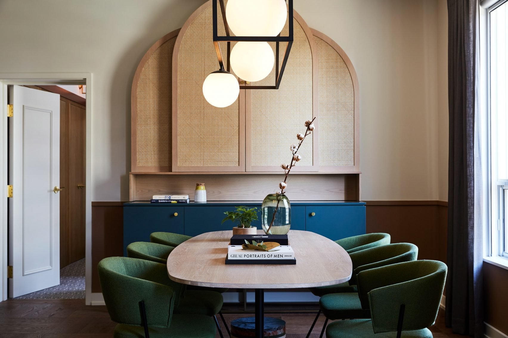 kimpton-saint-george-hotel-toronto-canada-mason-studio-naomi-finlay_dezeen_2364_col_9-1704x1136.jpeg