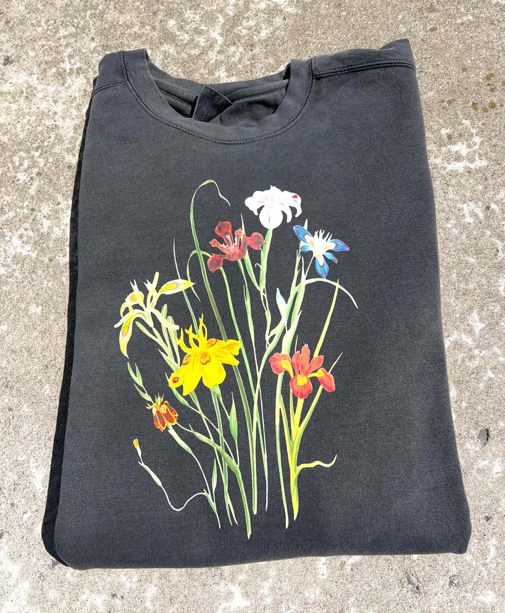 Gray sweatshirt with wildflower bloom
