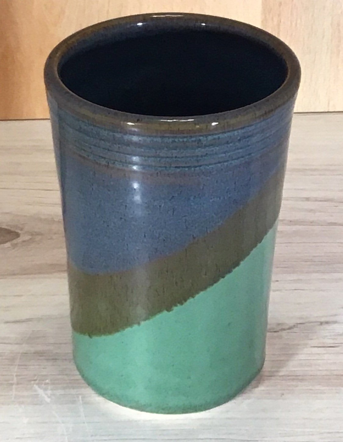 Single handmade pottery tumbler. 16-ounce ceramic iced tea cup. Stoneware tumbler in Twilight (blue) Fern (green)
