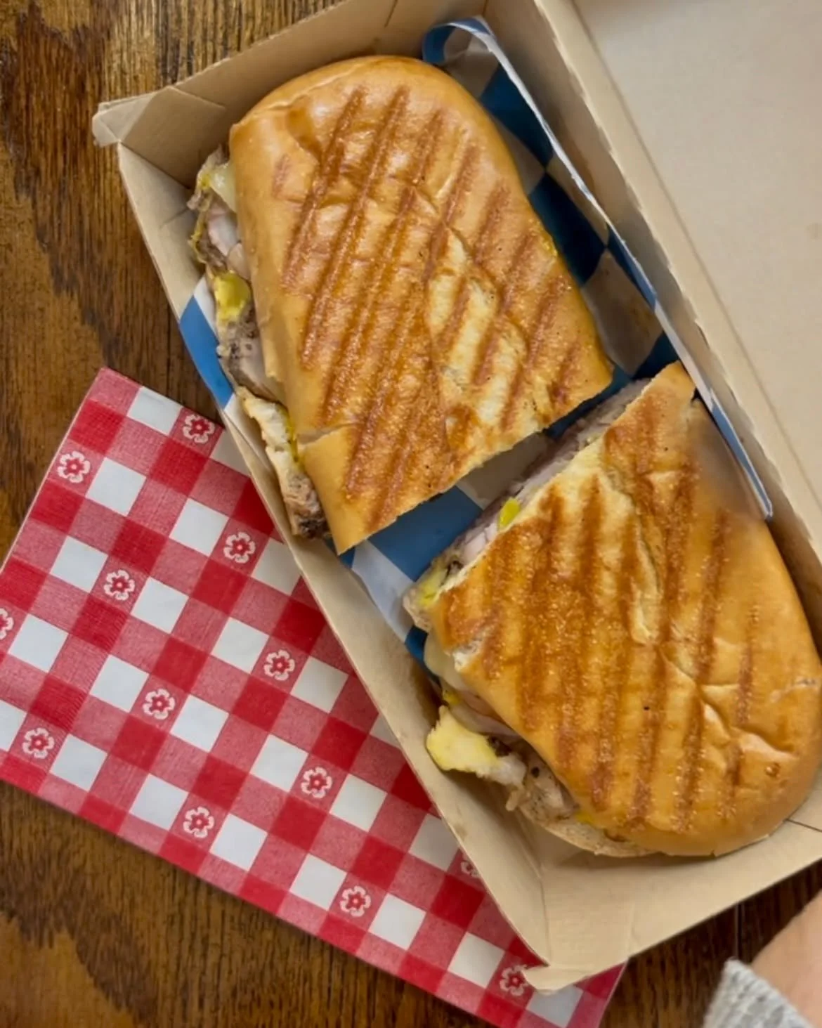 Friday! We’ve been waiting for you! π The CUBANO is back on today’s GRAB & GO, hot-pressed and made to order with roasted pork, ham, pickles, Swiss, and mustard sauce on a toasty hoagie. 
As always, there is plenty more good stuff o