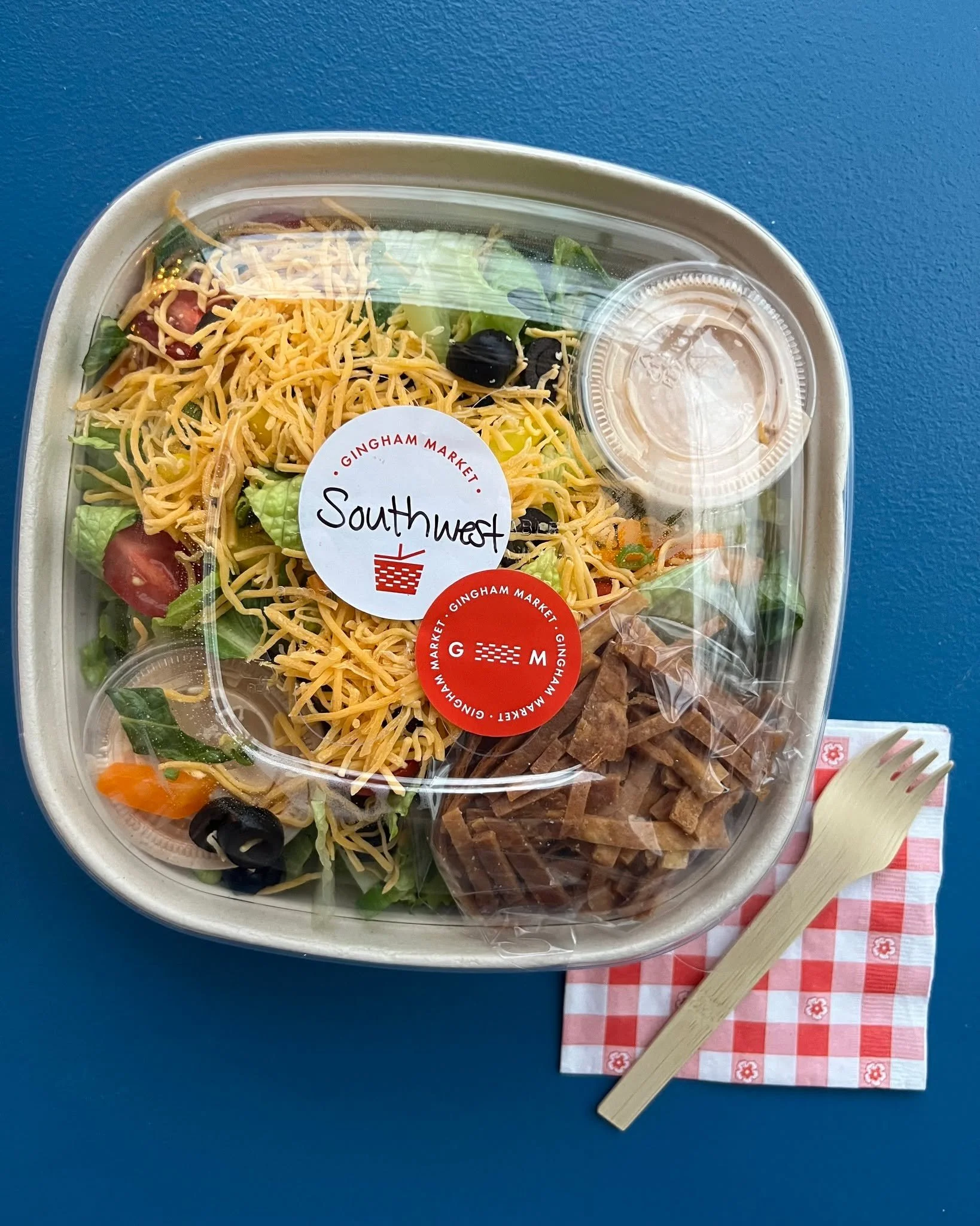 When the menu is too hard to choose, you pick one of each! 🥗💙🥪 Swipe for our Thursday 1/8 GRAB &amp; GO, featuring our Crispy Chicken Wrap &amp; California Veggie.

Our SOUTHWEST is our BIG SALAD, available all week through Saturday &mdash; a bed 