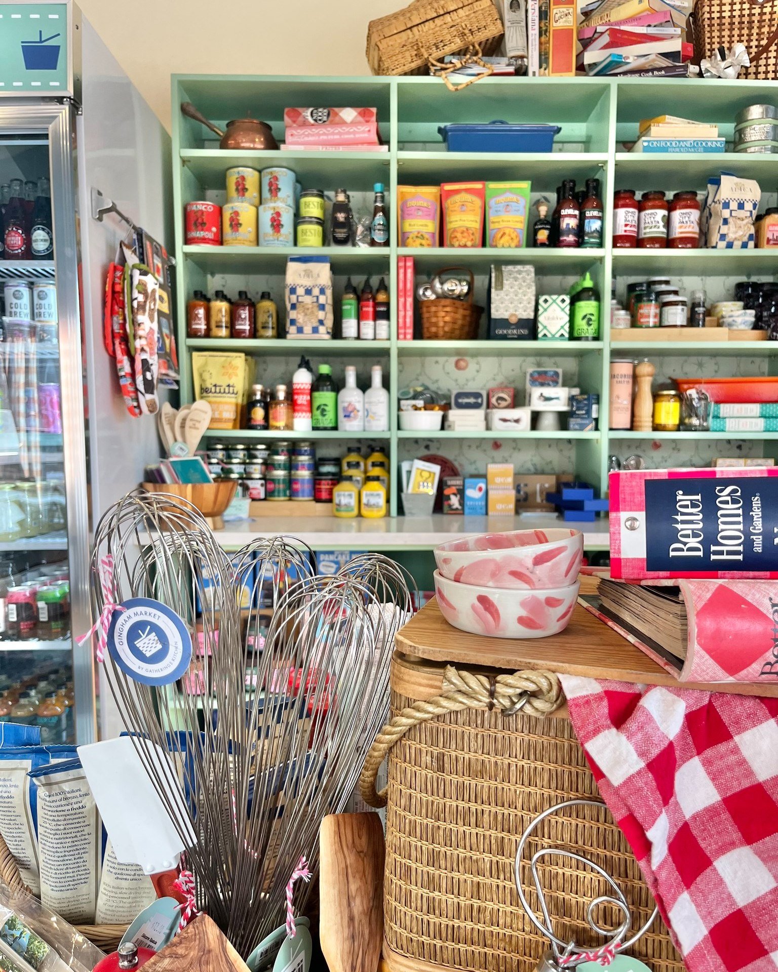 Friday&rsquo;s forecast is looking bright&mdash; with sunshine and a chance of Meatloaf sandwiches! ☀️🥪 This is your last chance to grab one of these bites before they leave our menu for a bit. We hope to see you in the MARKET! 💙 #ginghammarket 

⏰