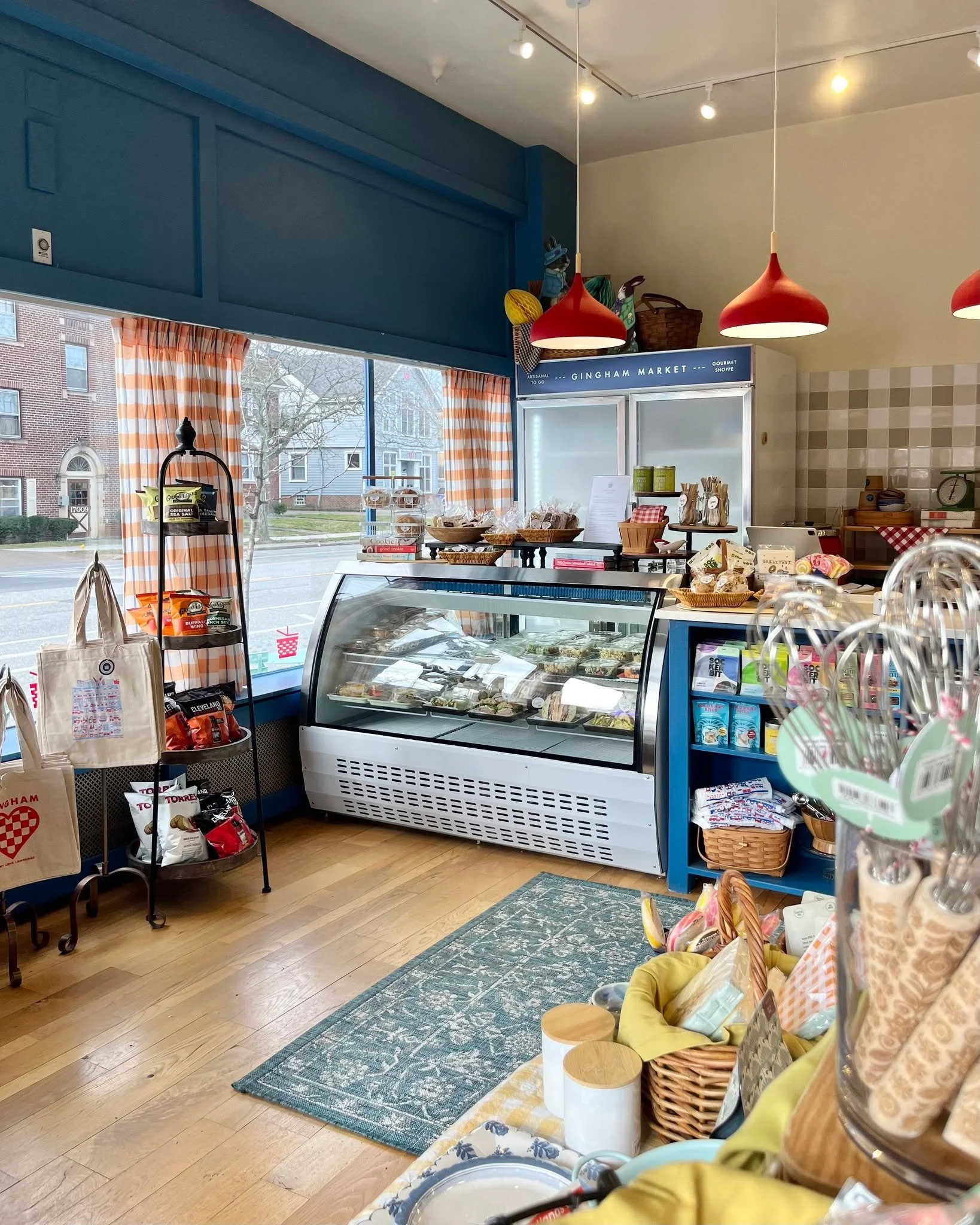 Good Morning! 💙 Saturday is serving up all the bites you need this weekend! Breakfast Burritos to start the day, and a sandwich menu stacked with good choices. Come see us 9am to 4pm! 🧺 #ginghammarket