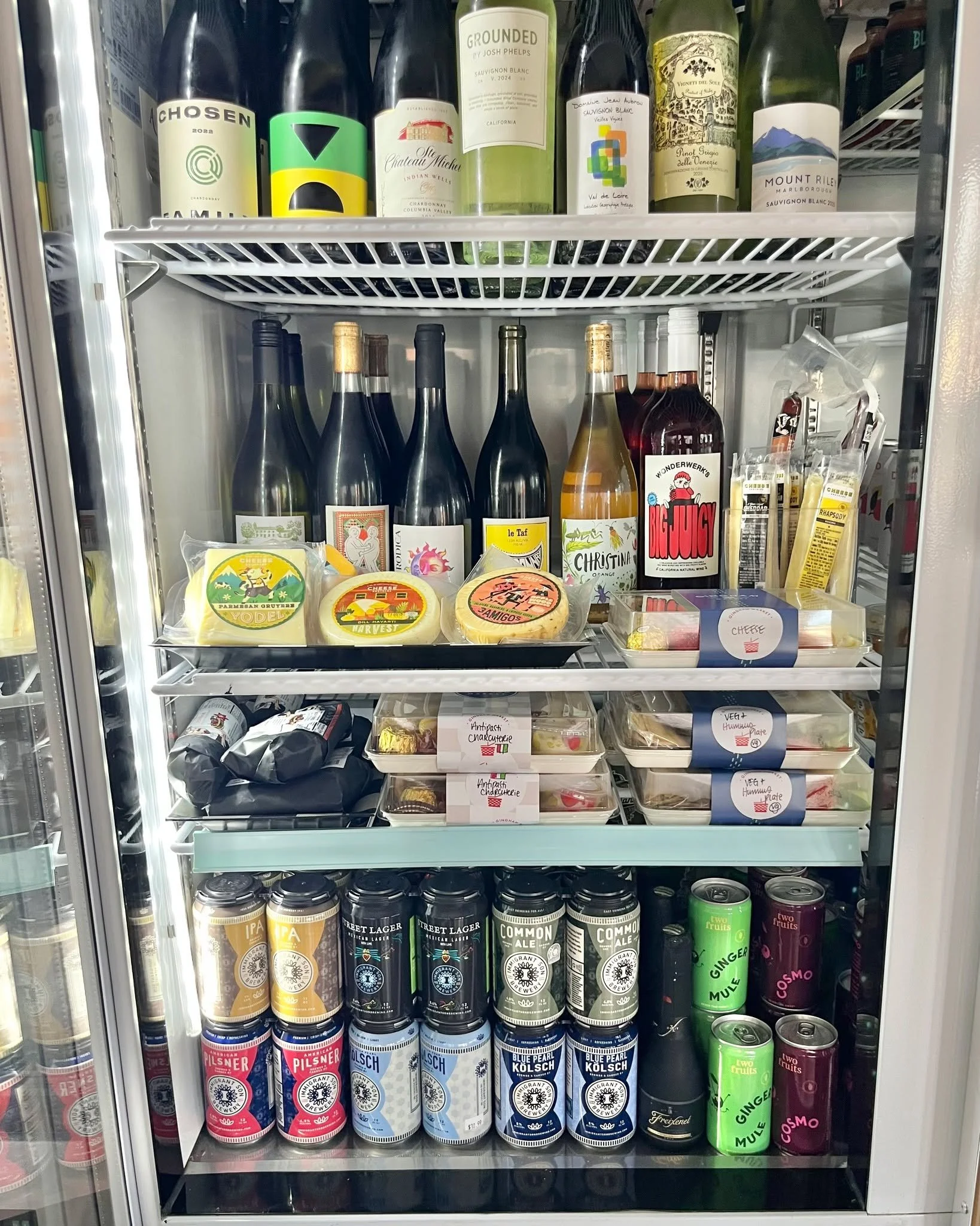 Thursday night check-in. 💙🧺 The wine is stocked, snack plates are ready, seasonal beer is stacked, and the weekend is just about here. Consider this your friendly reminder to stop by the MARKET before the fun begins. ☀️🍷🧀