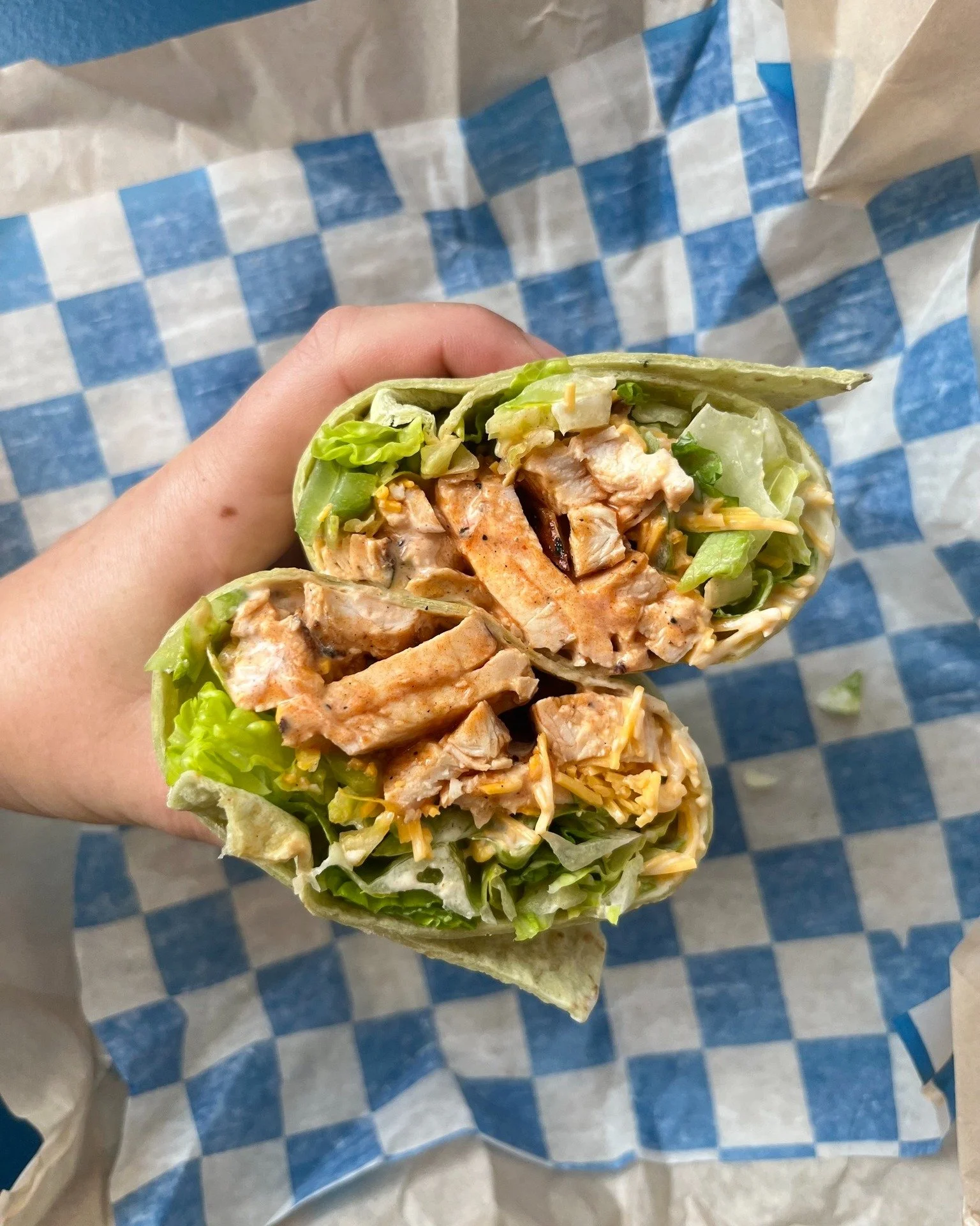 When Tuesday rolls around, and the GINGHAM menu hits. 💙 Buffalo Grilled Chicken Wraps, Turkey &amp; Provolone, Broccoli Cheddar Quiche, and so much more. Here is the 6/9 GRAB &amp; GO! 🧺