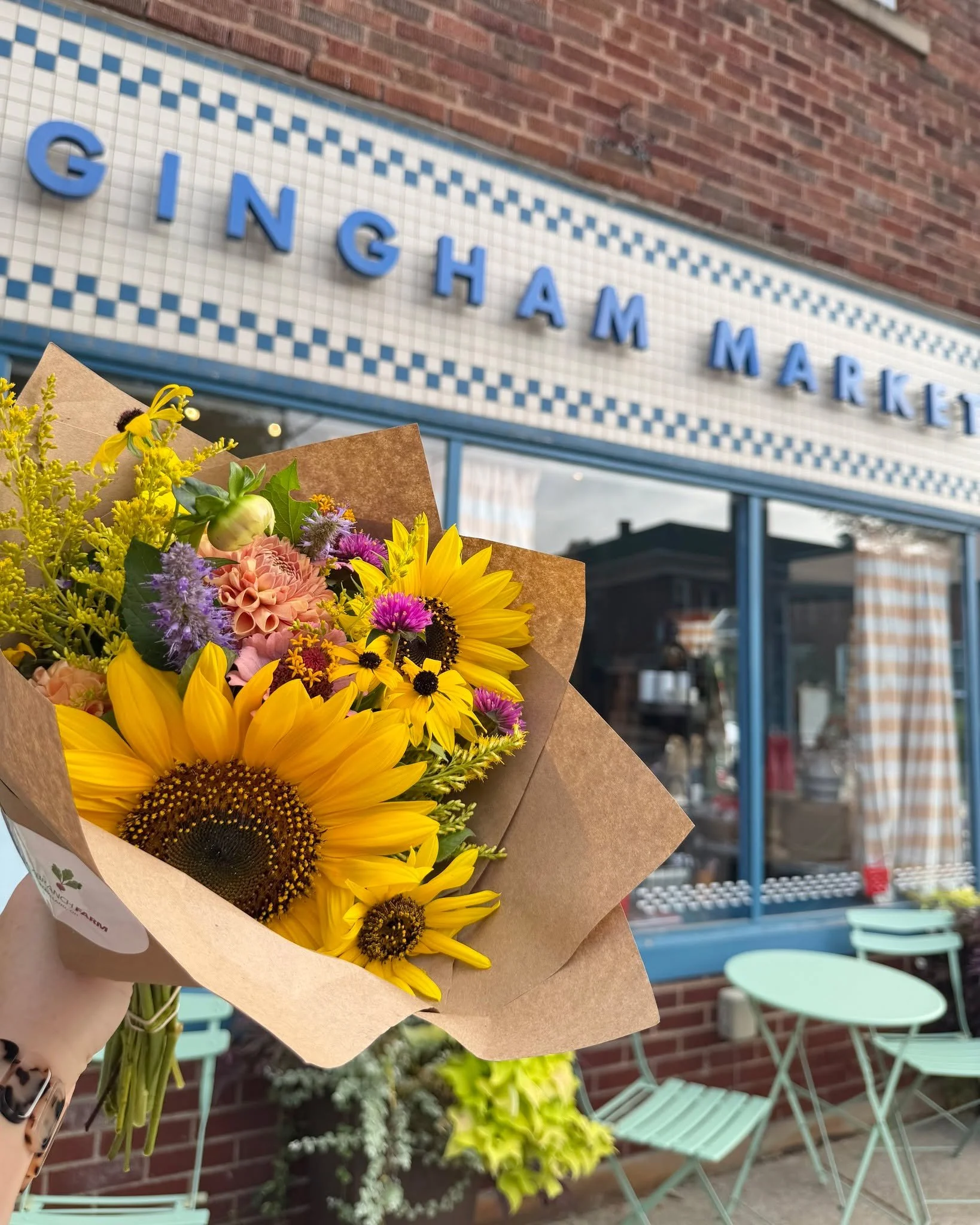 WELCOME BACK! 🌻🧺 We missed you! 💙 Lunch is ready, hot daily soups are back, and all your other favorite Gingham things are here. Come see us, we are open 10am to 6pm!