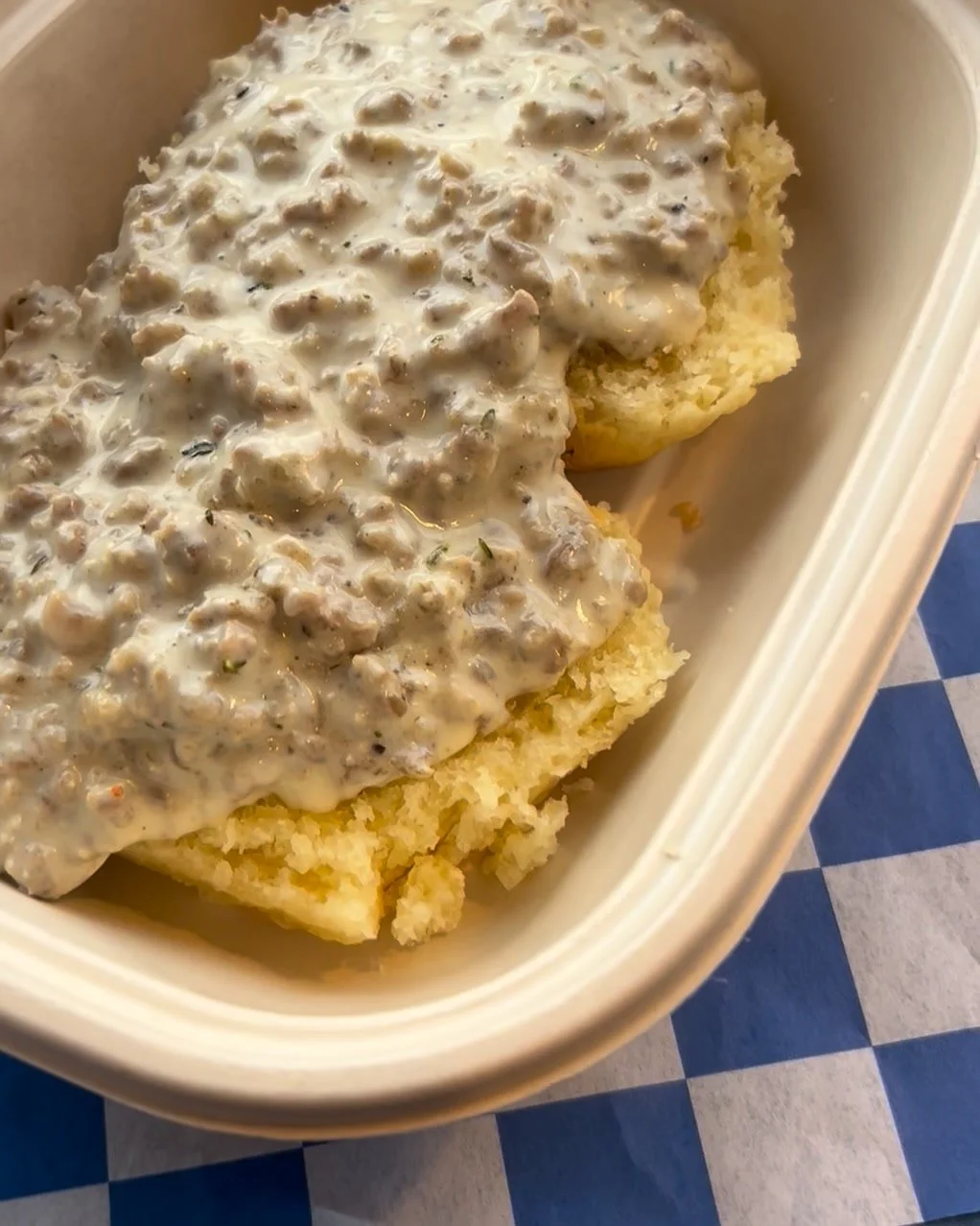Saturday mornings are better with biscuits. ☀️ We're serving up hot, made-to-order Biscuit Breakfast Sandwiches + Biscuits &amp; Gravy (add an egg or two for a little extra goodness!). 

And don&rsquo;t forget, today&rsquo;s lunch lineup is ready for