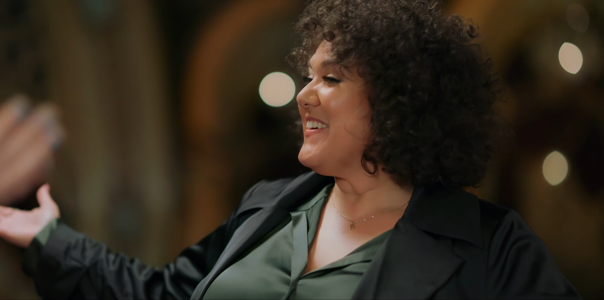 Take 5 With Zan Rowe S03 E006 - Casey Donovan.mp4.00_03_02_17.Still007.png