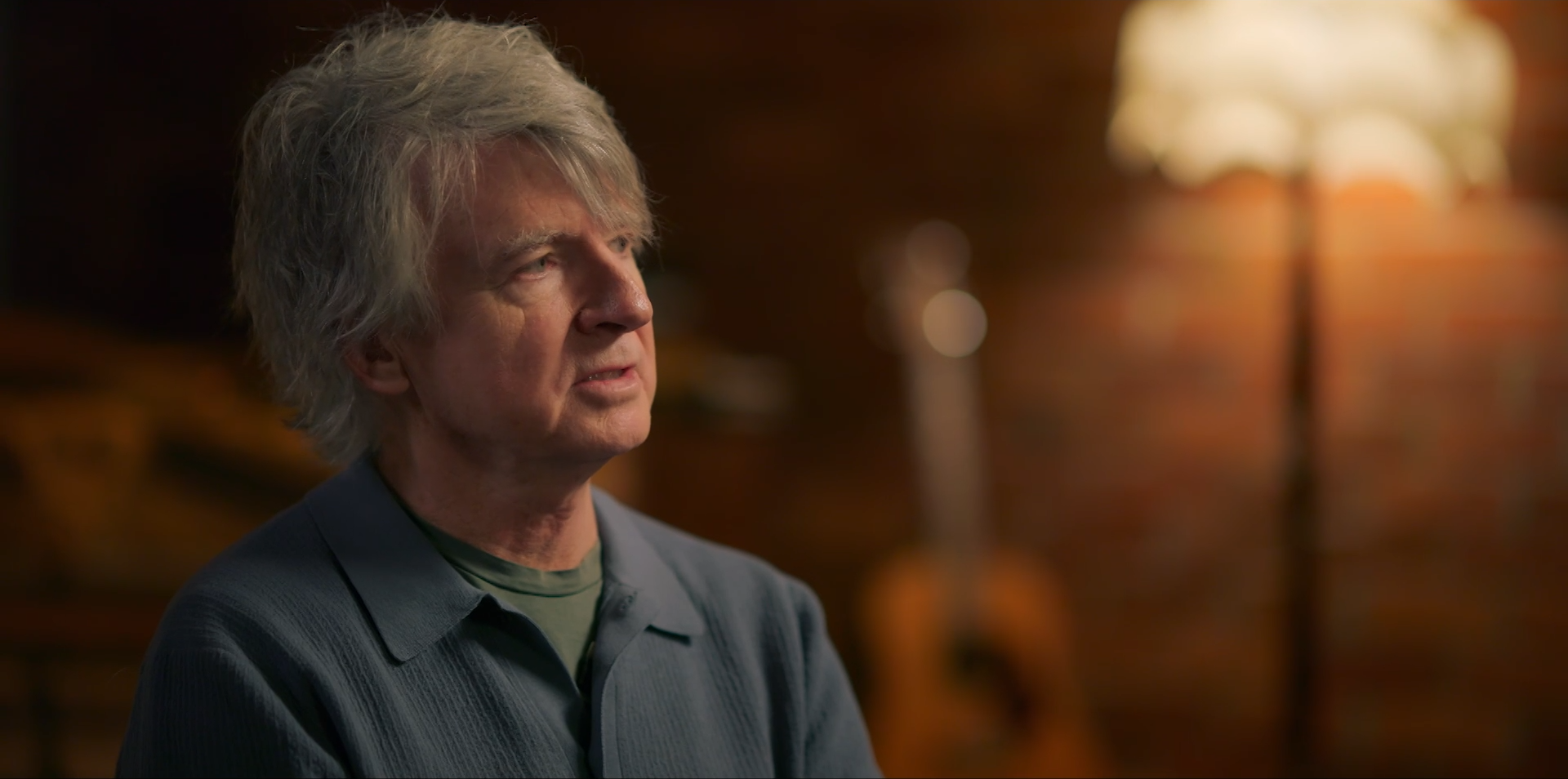 Take 5 With Zan Rowe S03 E004 - Neil Finn.mp4.00_21_40_00.Still022.png