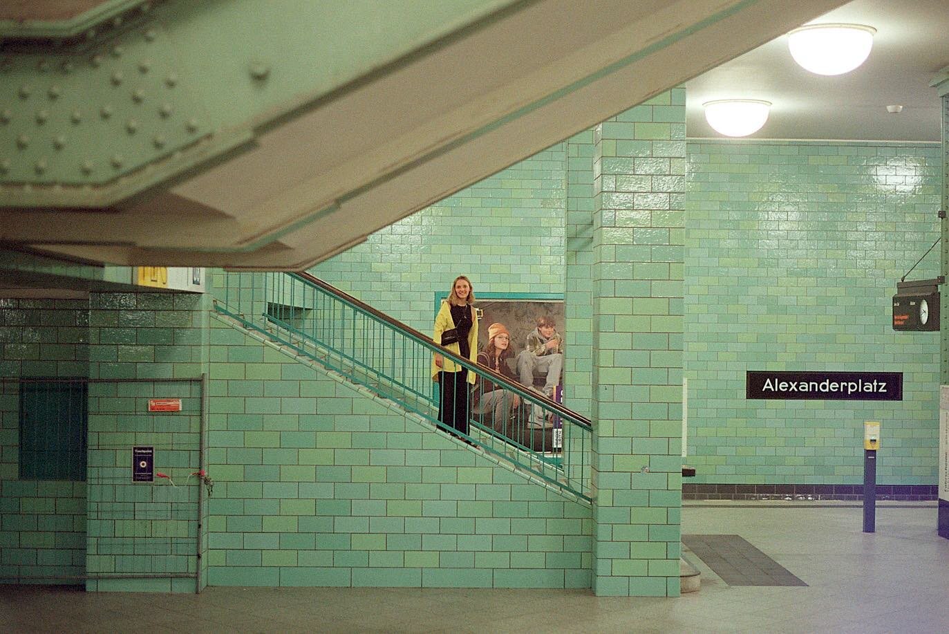 shapes and colors of berlin
.
.
.

#kodak #shotonfilm #ultramax #minolta #tb #analogphotography