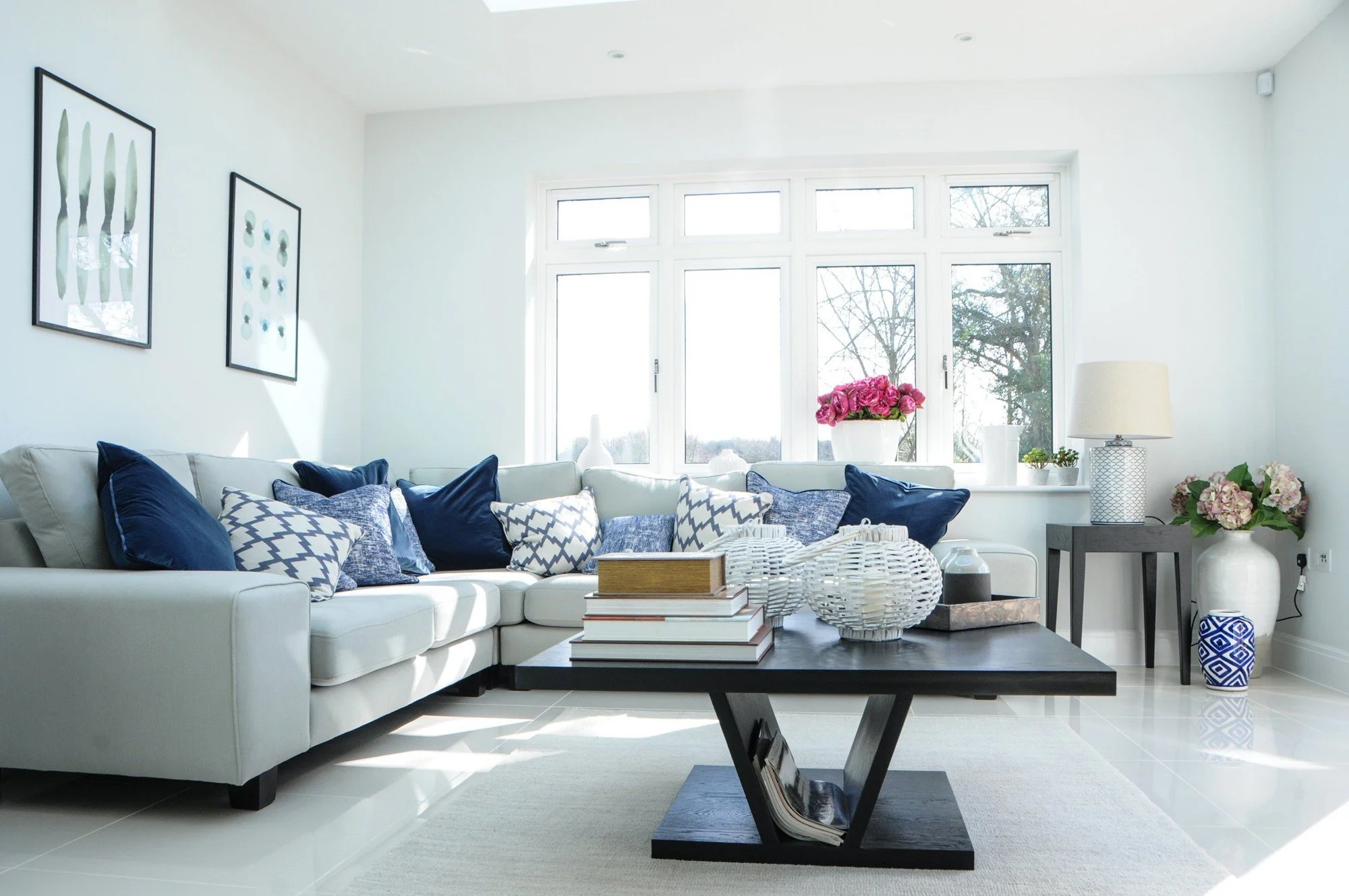 Mimosa-Close-Epsom-01-Living-Room.jpg