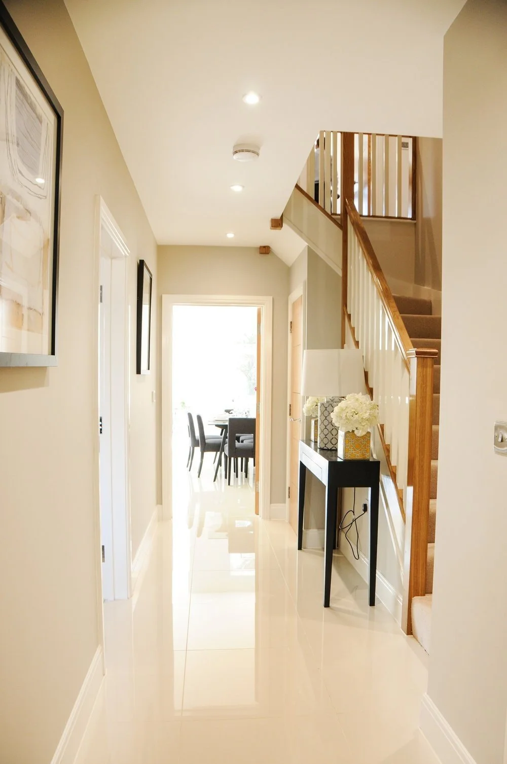 Mimosa-Close-Epsom-04-Hall-Staircase.jpg