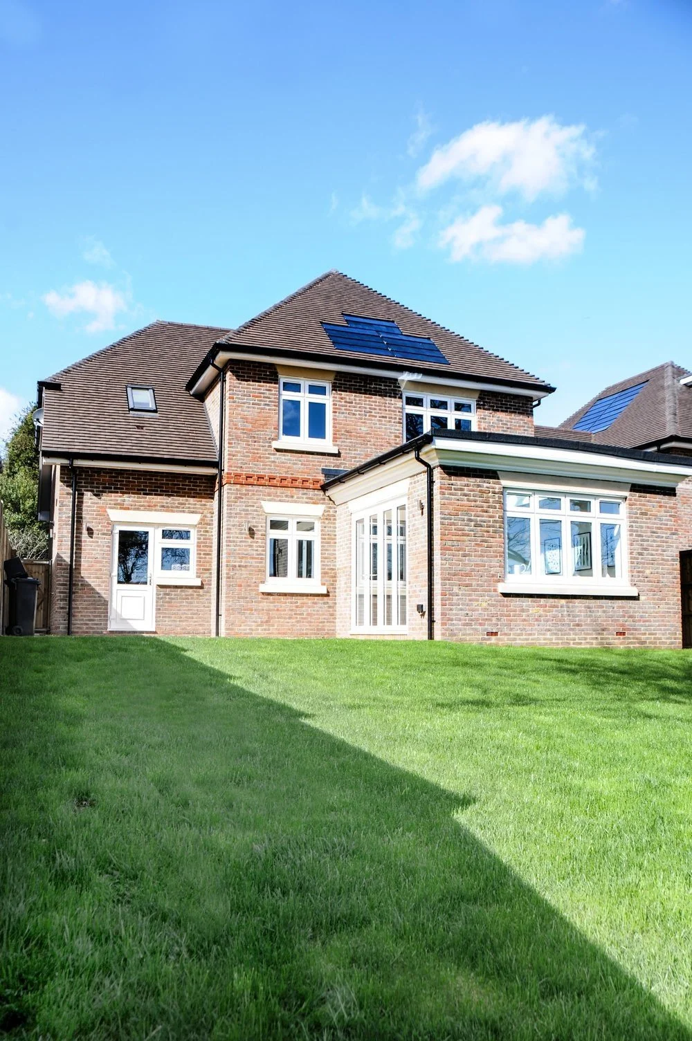 Mimosa-Close-Epsom-08-Rear-Exterior.jpg