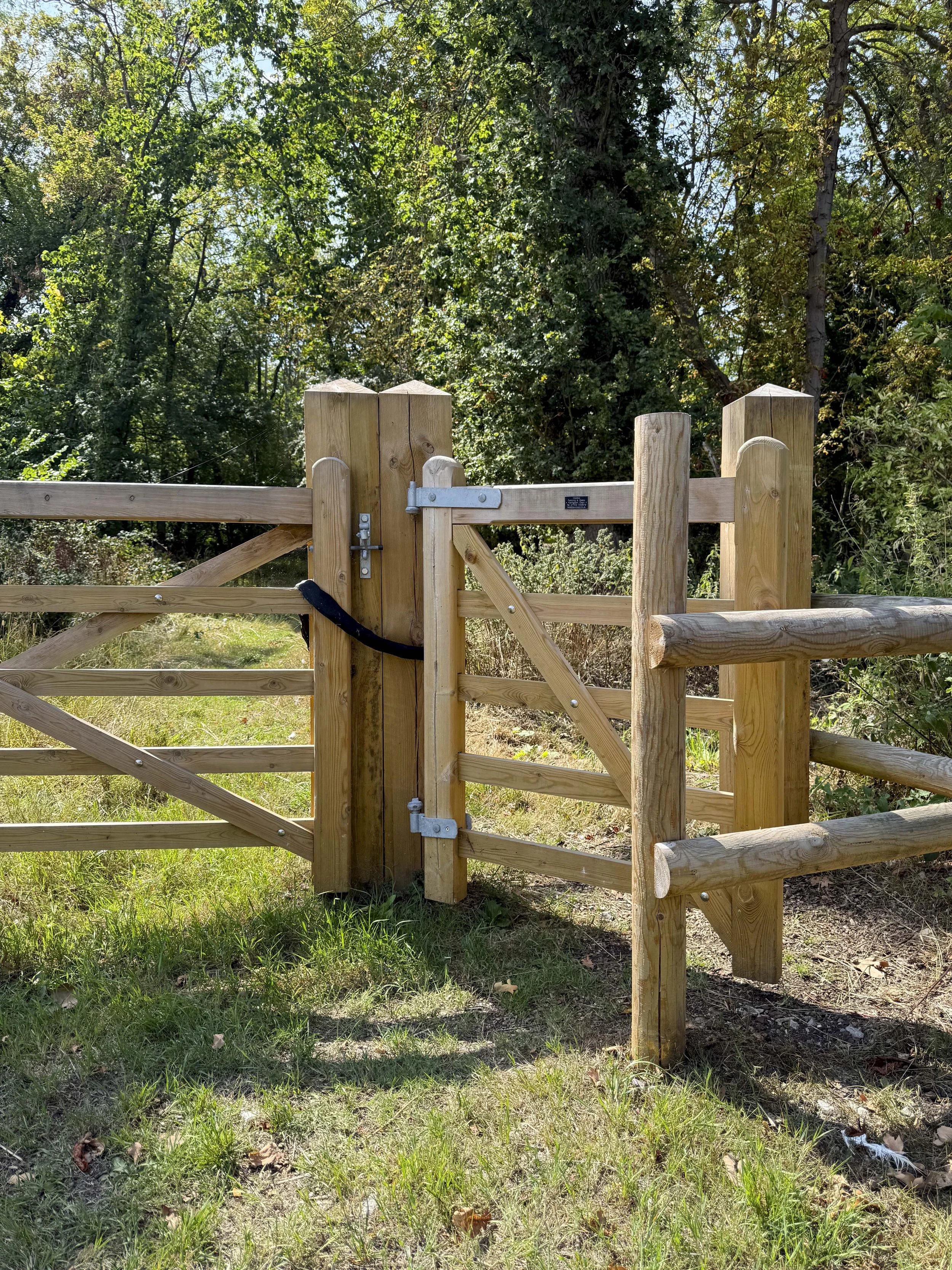 Fencing | Pedestrian and vehicle gate