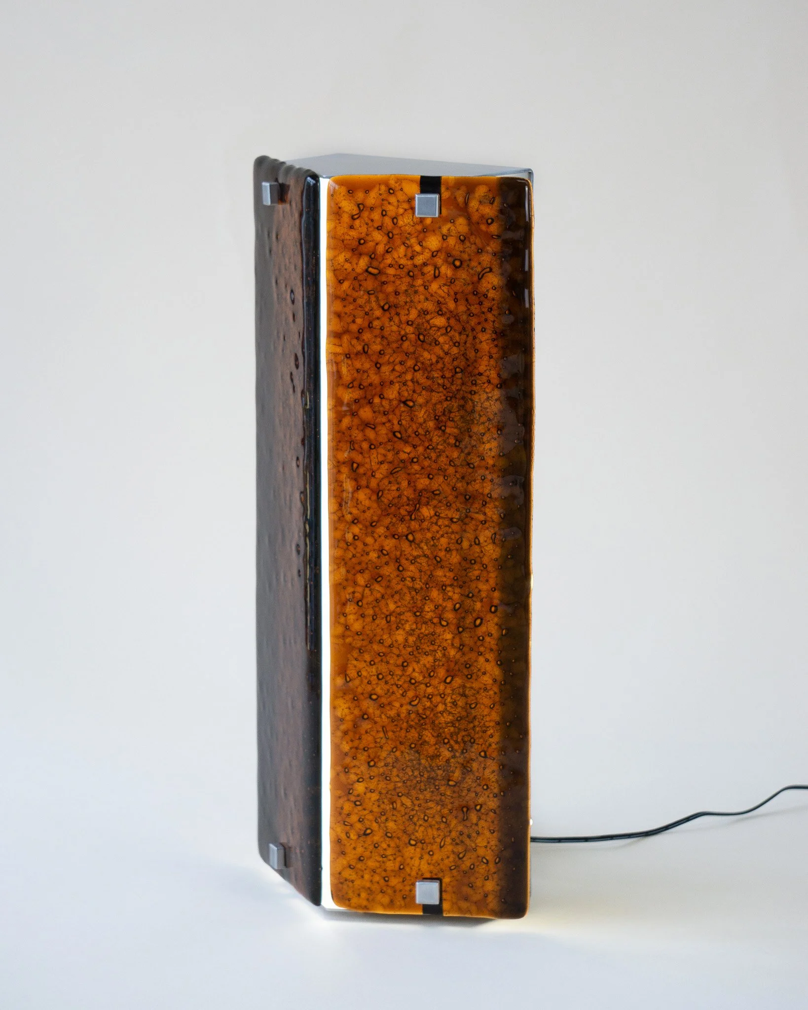 MESMERIK Table Light in Bronze