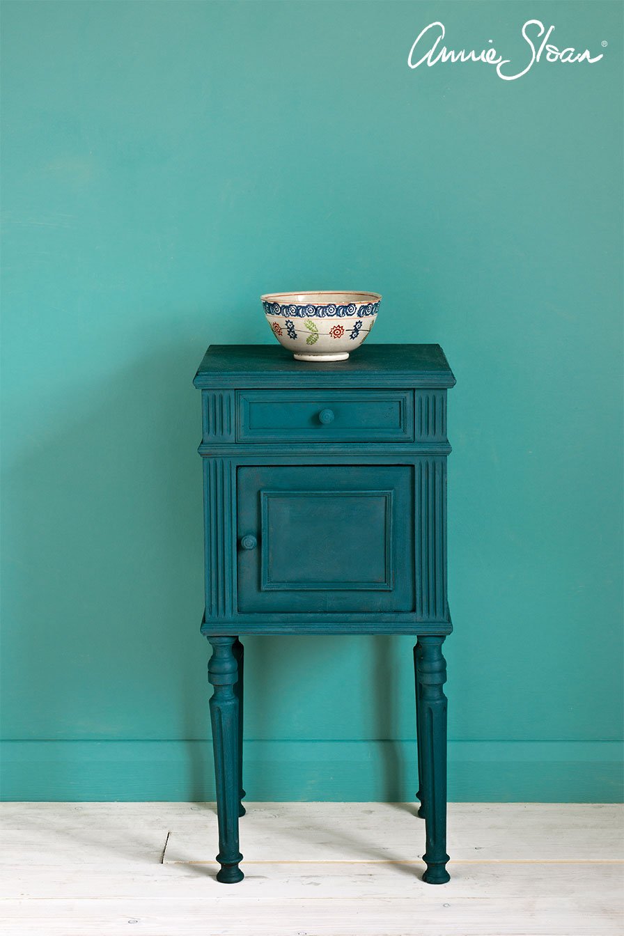 Aubusson-Blue-side-table-Linen-Union-in-Provence-Aubusson-Blue-curtain-Piano-in-Provence-lampshade-72dpi-image-1.jpg