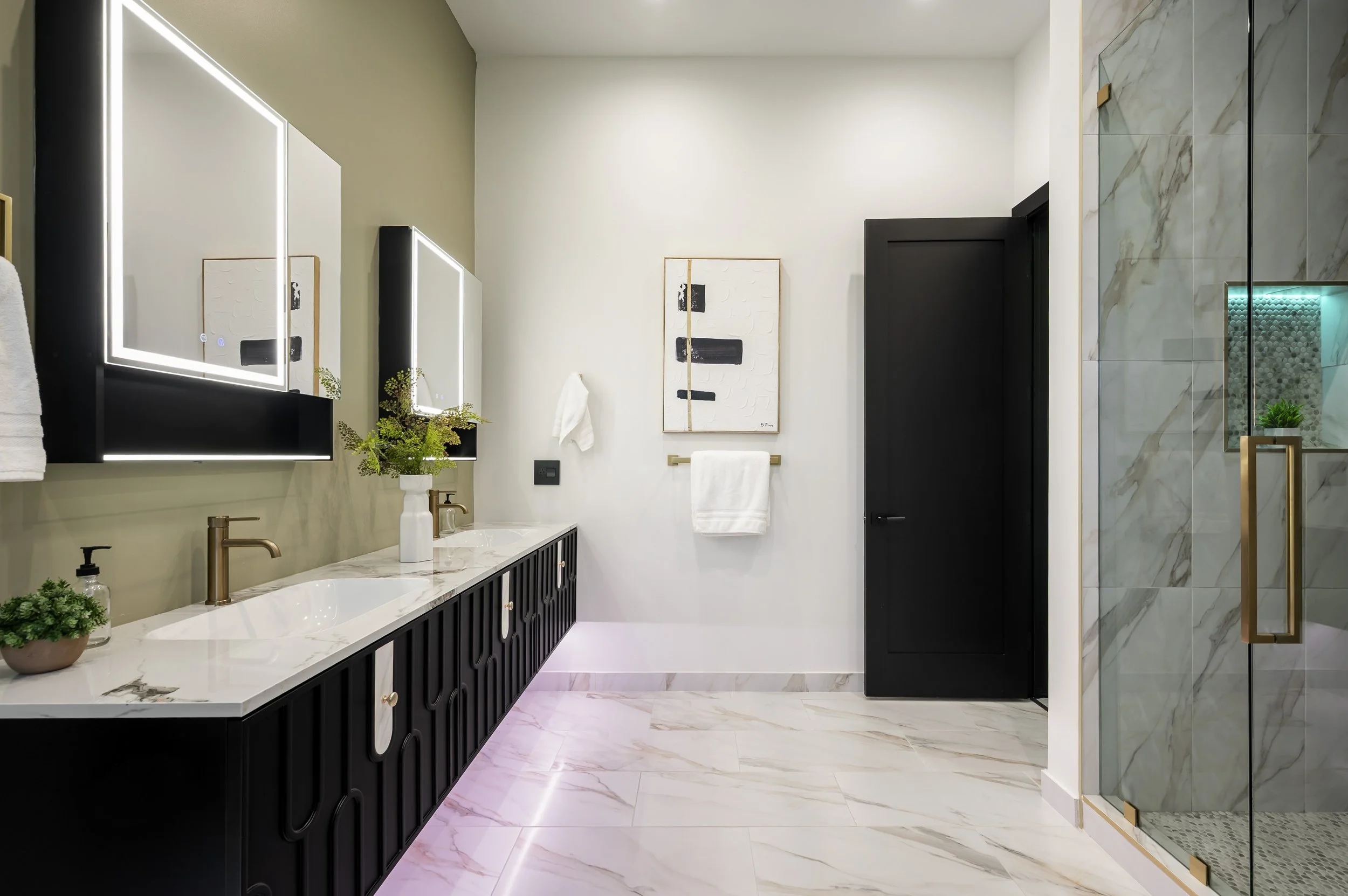 8402 E Cactus Wren Bath 2.jpg
