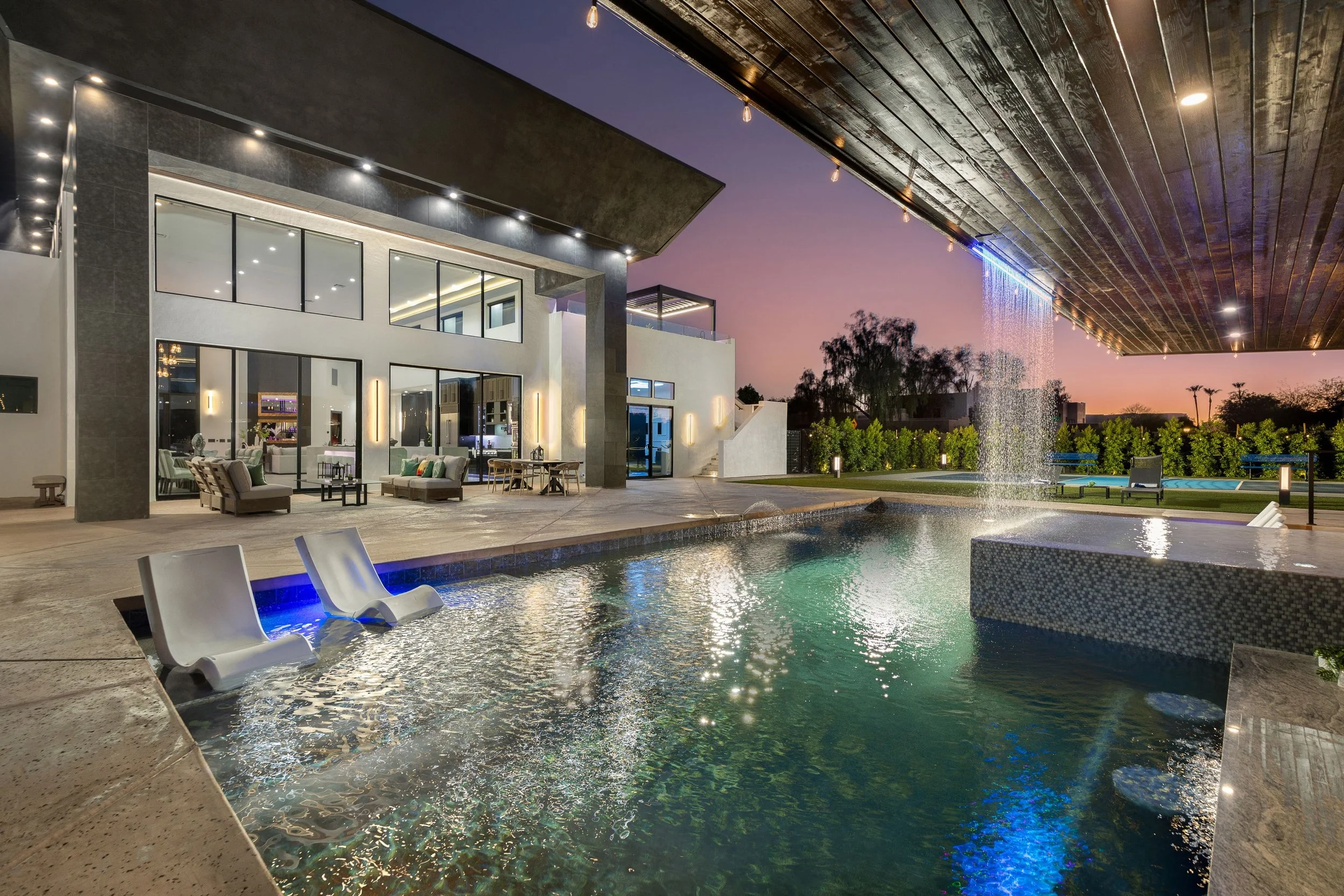 91-Cactus Wren Pool.jpg