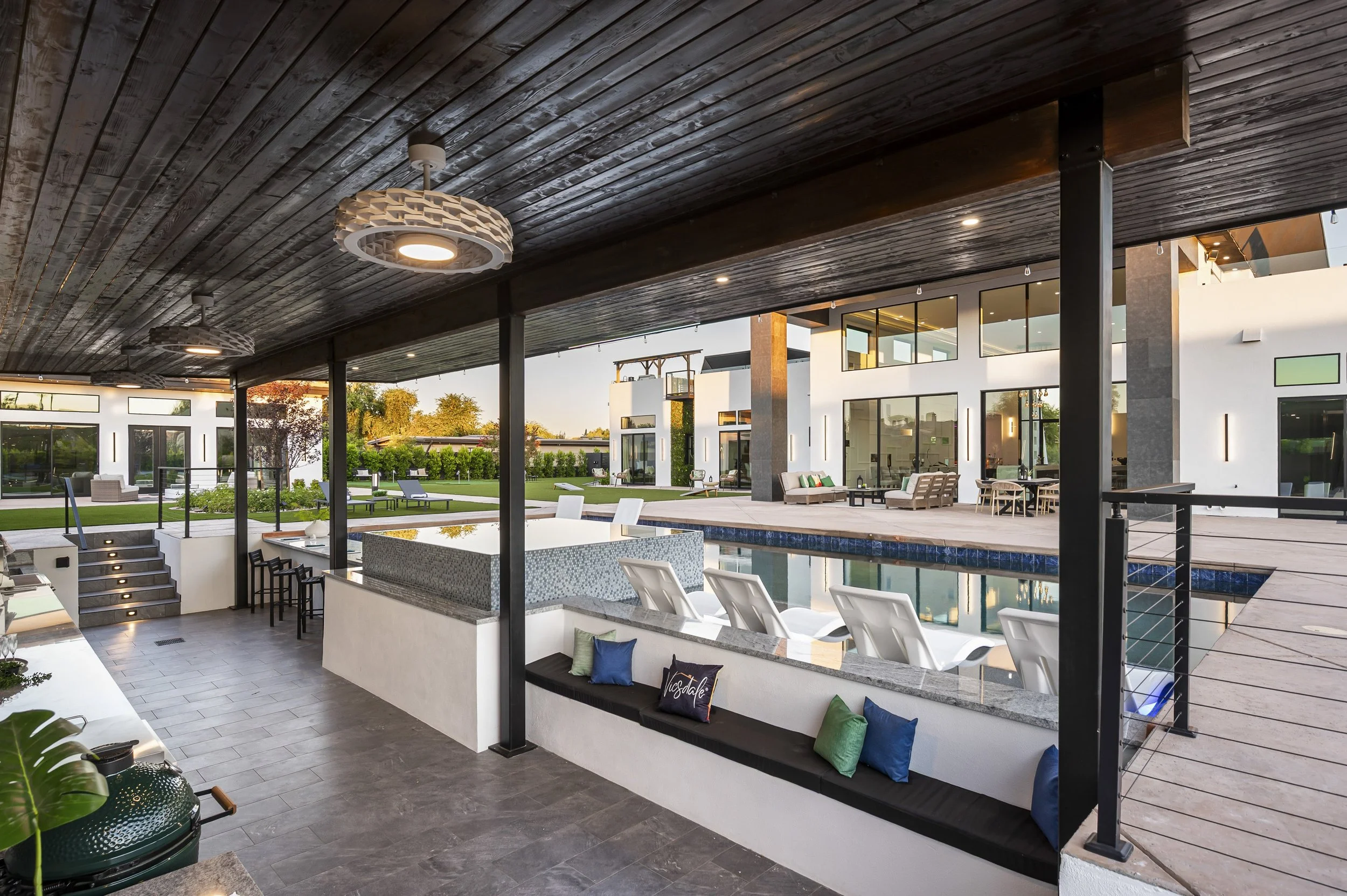8402 E Cactus Wren Patio.jpg