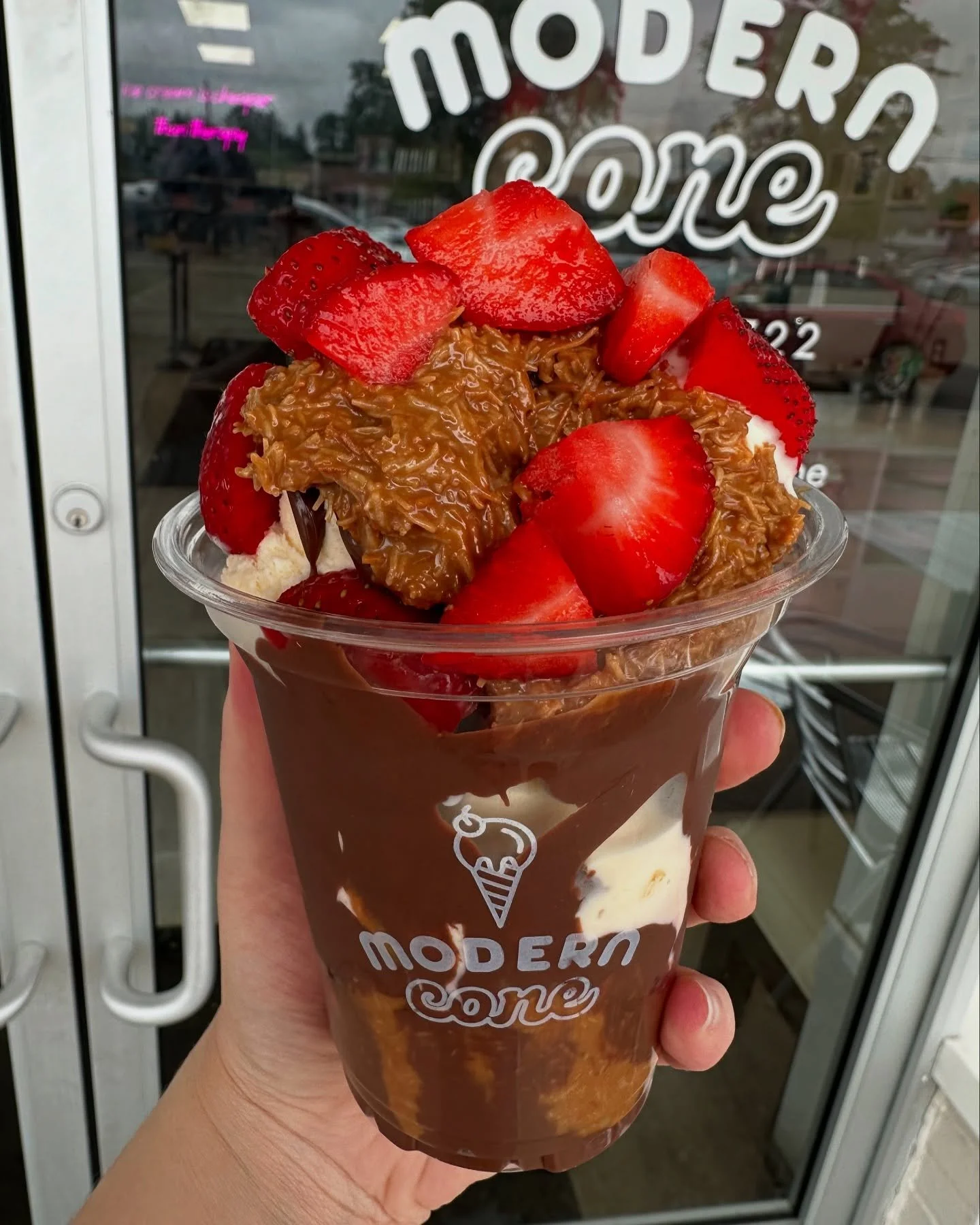 BISCOFF DUBAI STACKER
📍 @moderncone
🍦 here until supplies last!