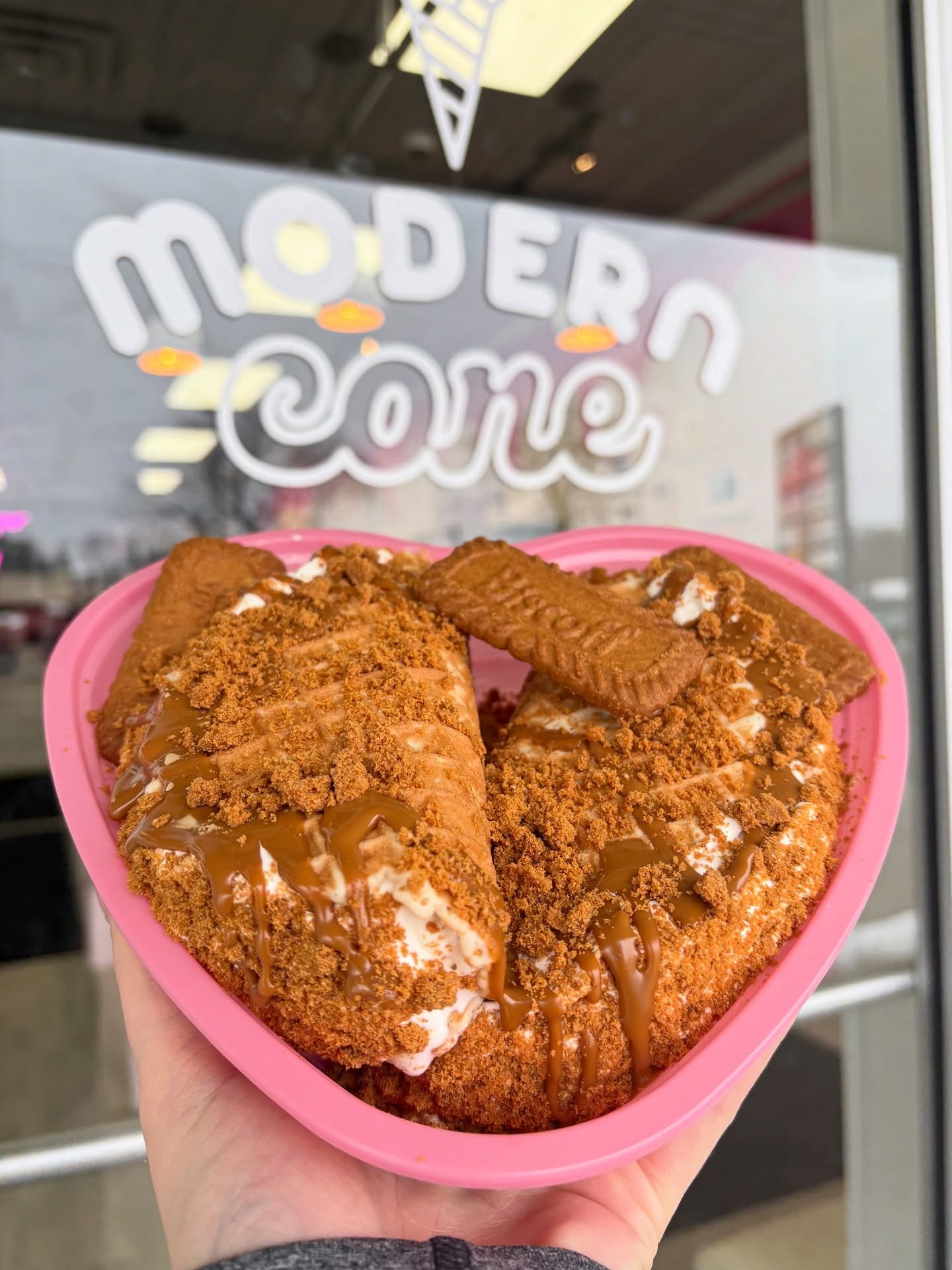 We heard you&rsquo;re obsessed with our Biscoff ice cream tacos 😋 so we just restocked them for you! These will sell quickly. If you&rsquo;re calling to hold, you must pay over the phone with credit card! 
📍@moderncone