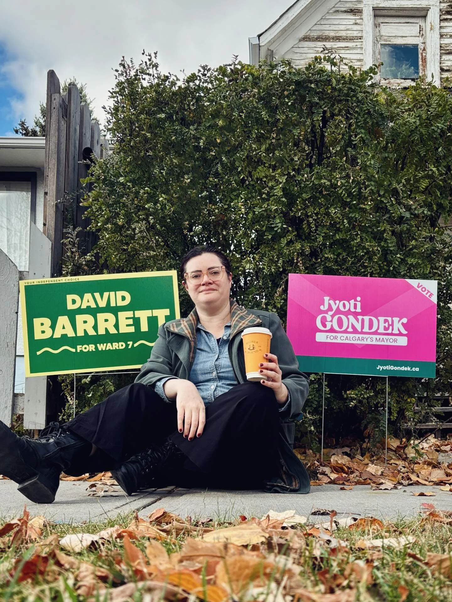 HEY. Have you voted yet ?? If not, mark your calendar for OCTOBER 20 (a week from today!) and find your polling place using electionscalgary.ca 🗳️ I cast advance votes for @davidbarrettyyc, @jyotigondek, and Patricia Bolger for Ward 7, Mayor, and Pu